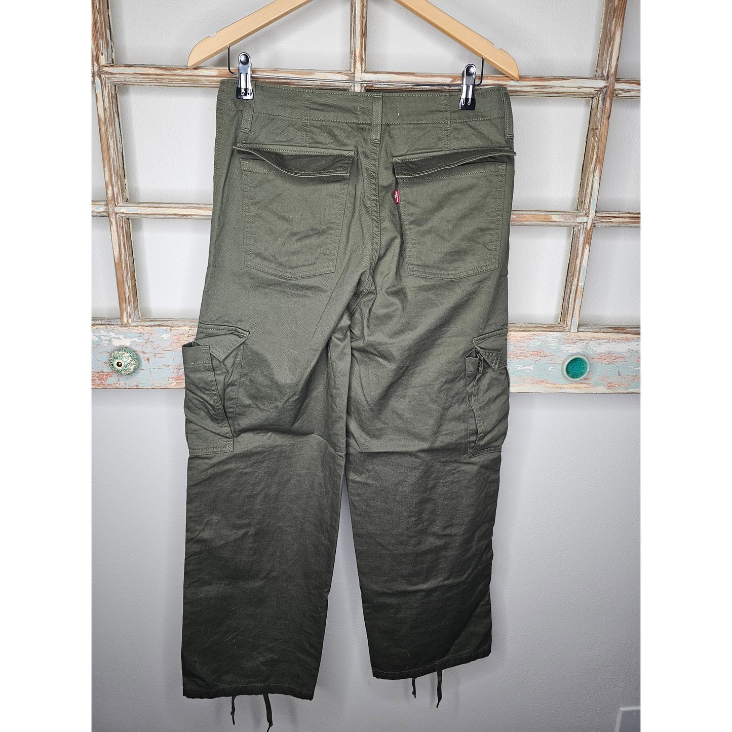 Levis Baggy Cargo Army Green Ladies Pants Size 27
