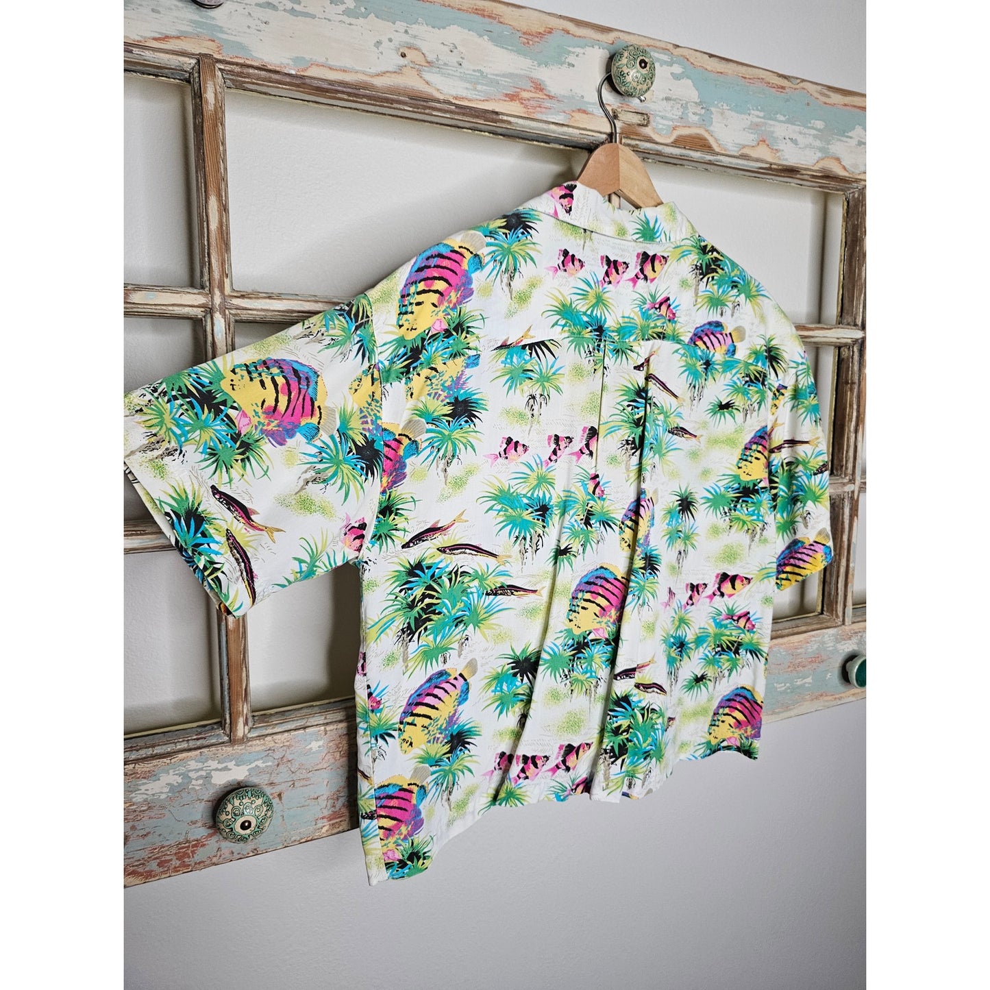 Vintage Gap Cropped Button-up Collared Tropical Top size Medium