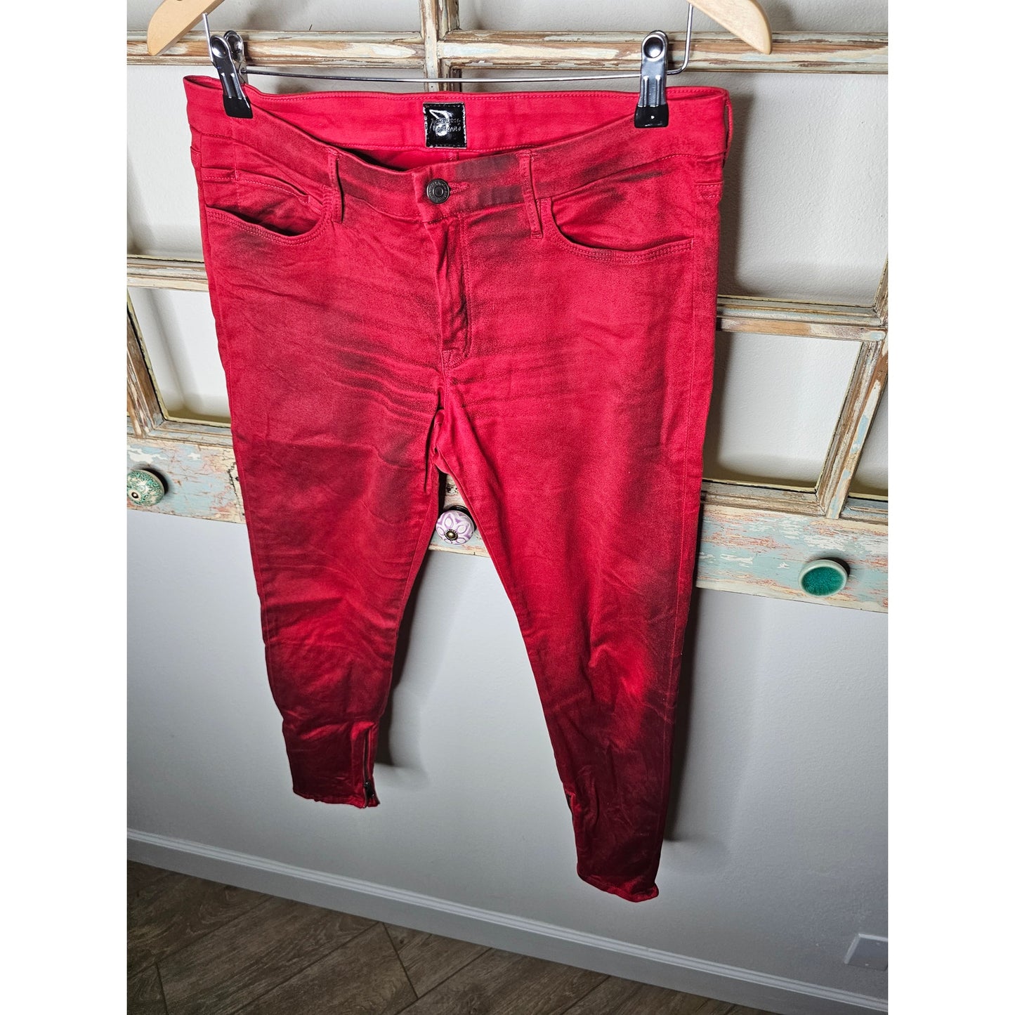 Guess By Marciano Red / Black Overspray ladies size 30 Jeans