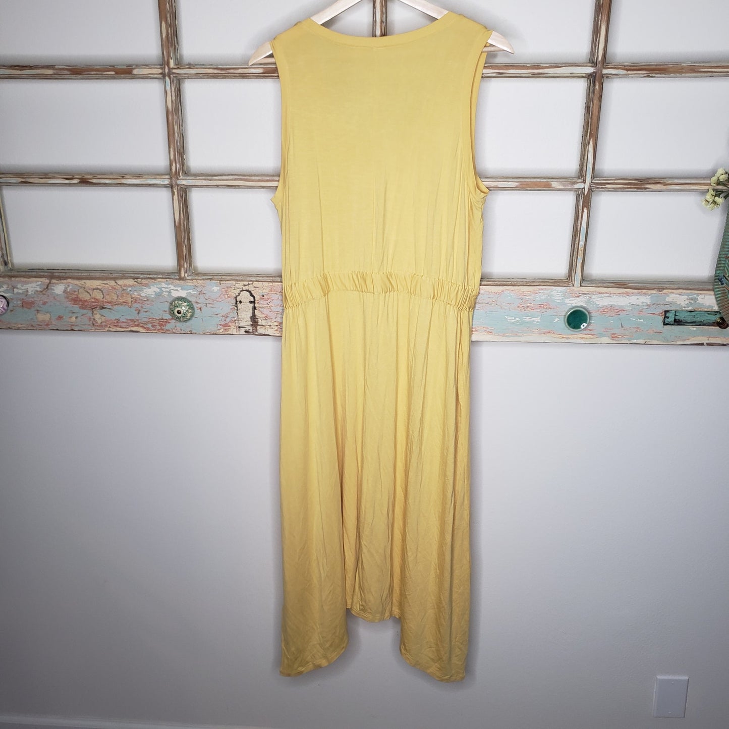 Gap NWOT Sleeveless Drawstring Midi dress with handkerchief hem size large