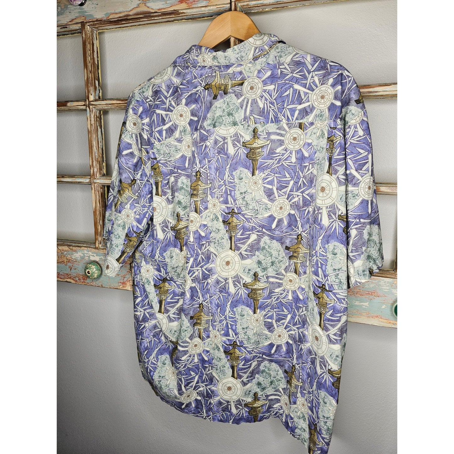 The Hawaiian Original Men's Button Up Shortsleeve Top Size XL