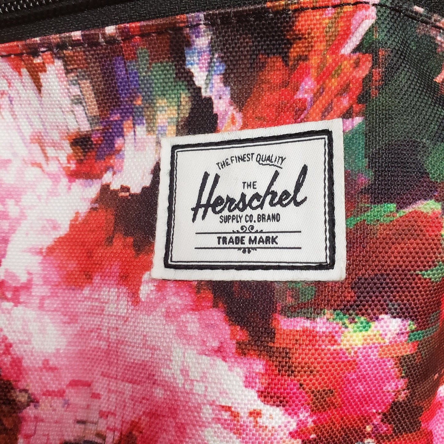 Herschel Hip Pack In Sunflower Field Print no signs of wear