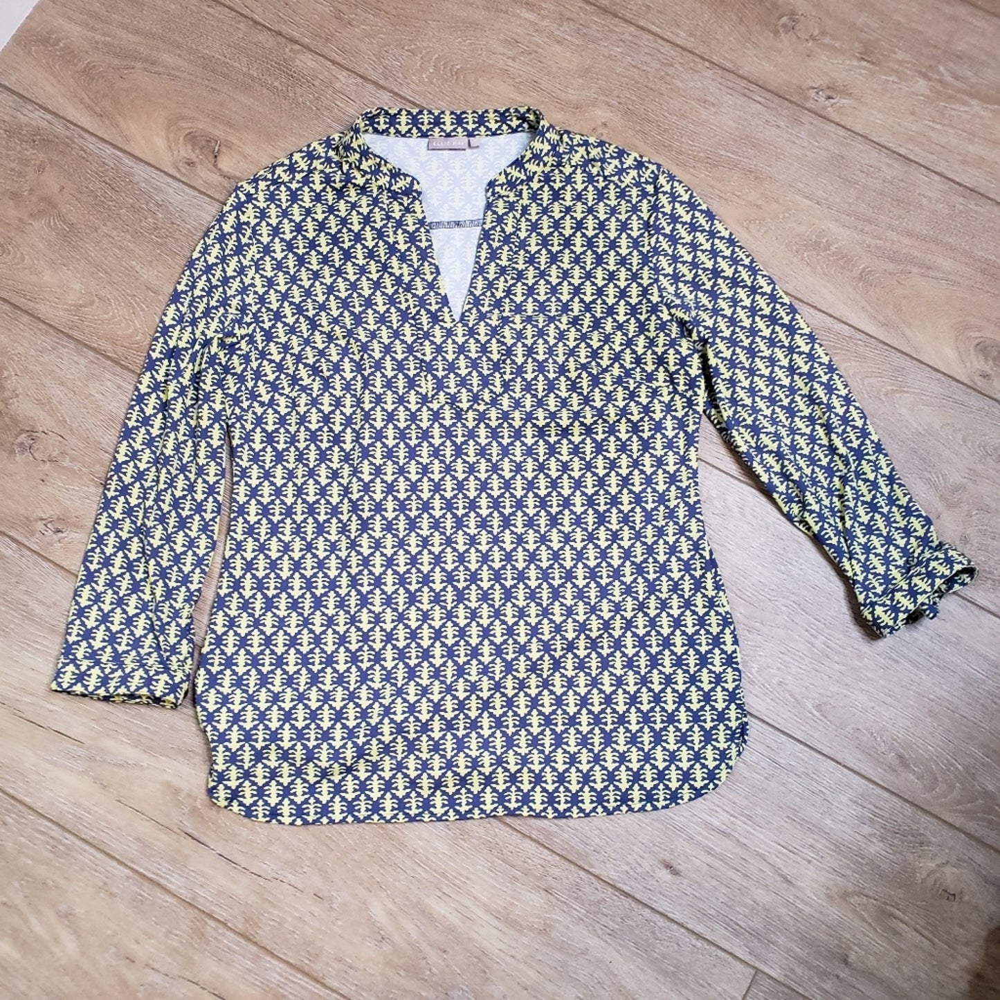 Ellie Kai V-neck pullover Tunic Top ladies size 6