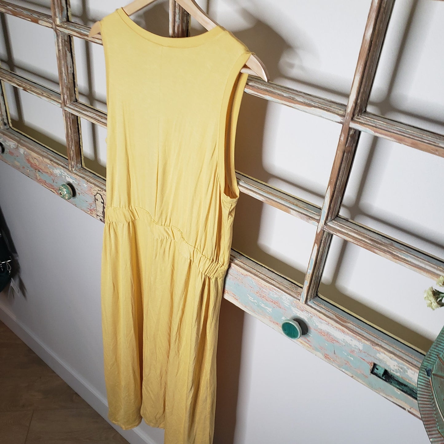 Gap NWOT Sleeveless Drawstring Midi dress with handkerchief hem size large