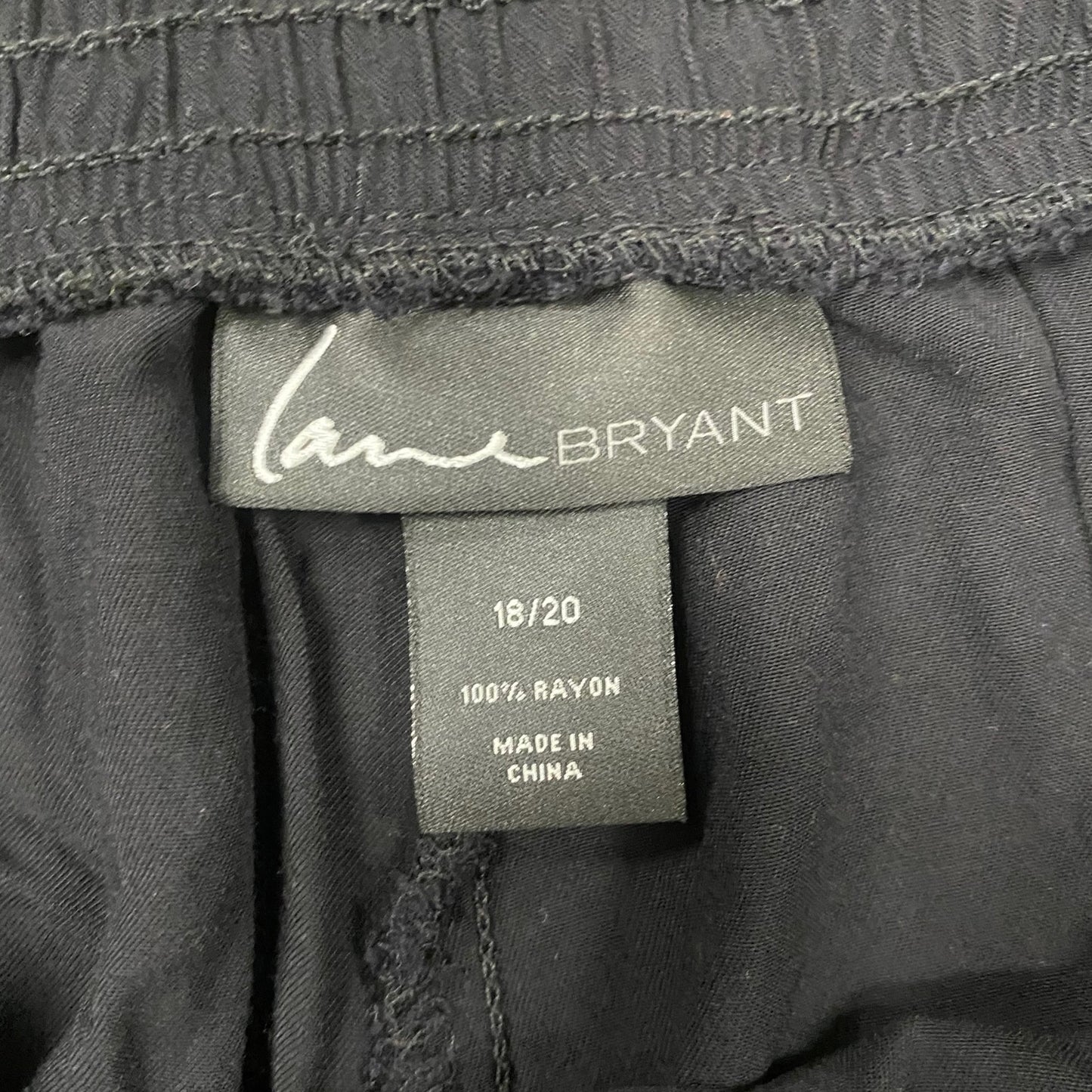 Lane Bryant black pull on shorts ladies size 18/20