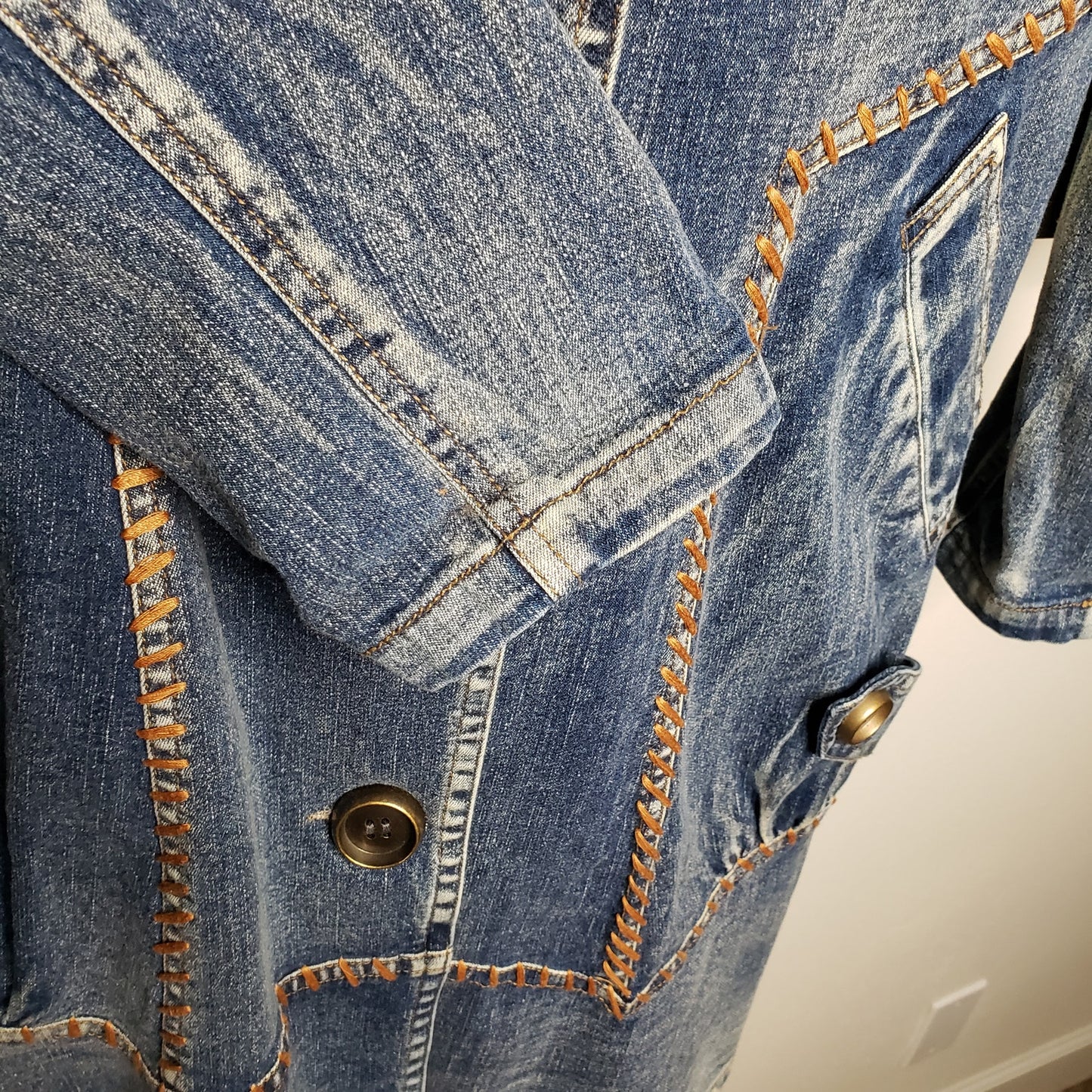 Seandara Vintage Denim medium wash with pockets long jacket size medium