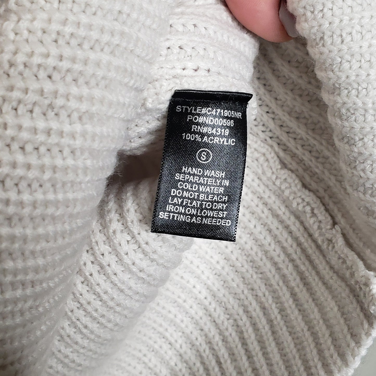 NWT Devotion By Cyrus oversized colorblock navy & white Sweater Size small