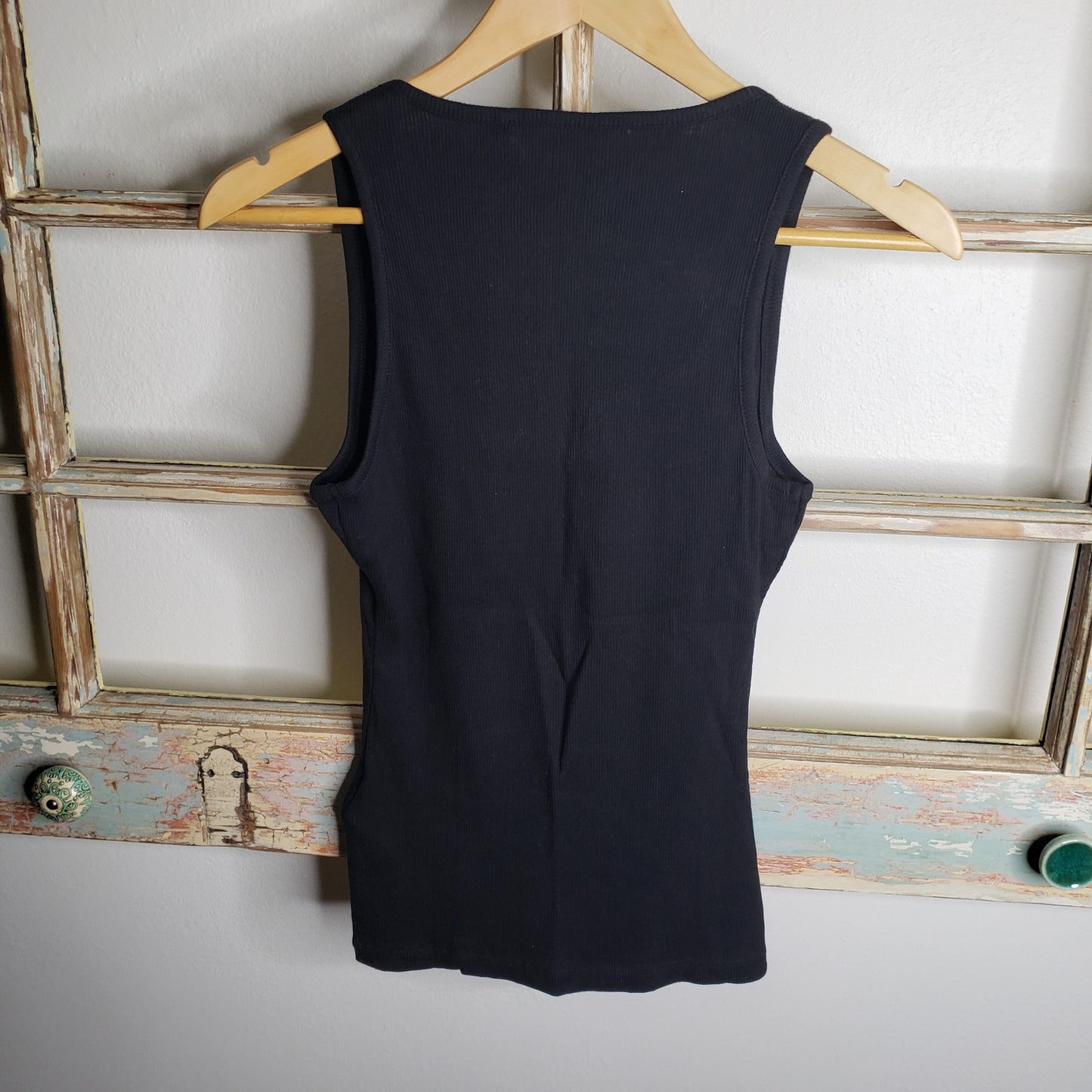 NWT GUESS in gold Logo Black Tank ladies size small