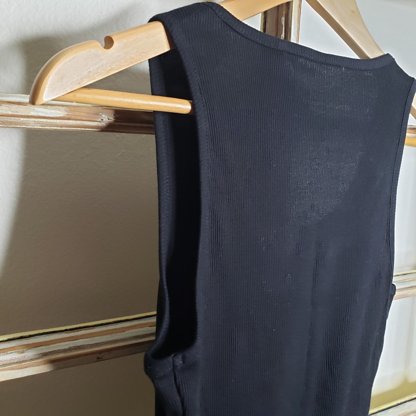 NWT GUESS in gold Logo Black Tank ladies size small