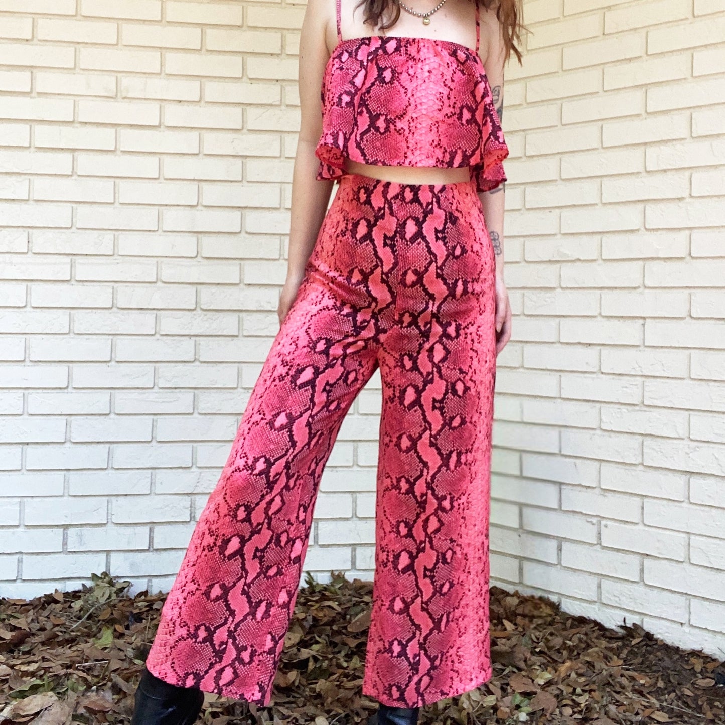 Superdown Womens Pink/black Casual pant set snake skin print size small NWT