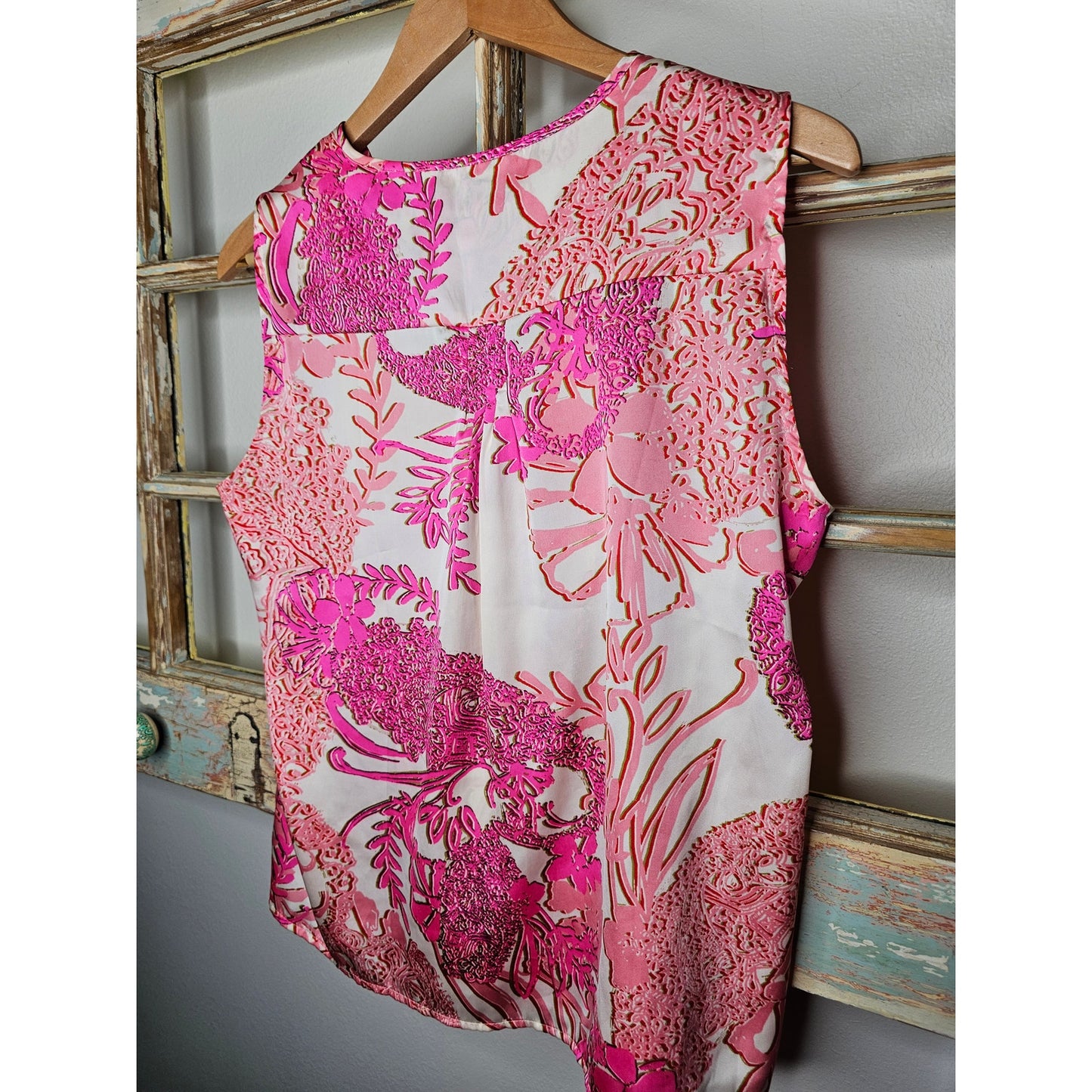 Coldwater Creek pink & coral foliage print Sleeveless Blouse size M