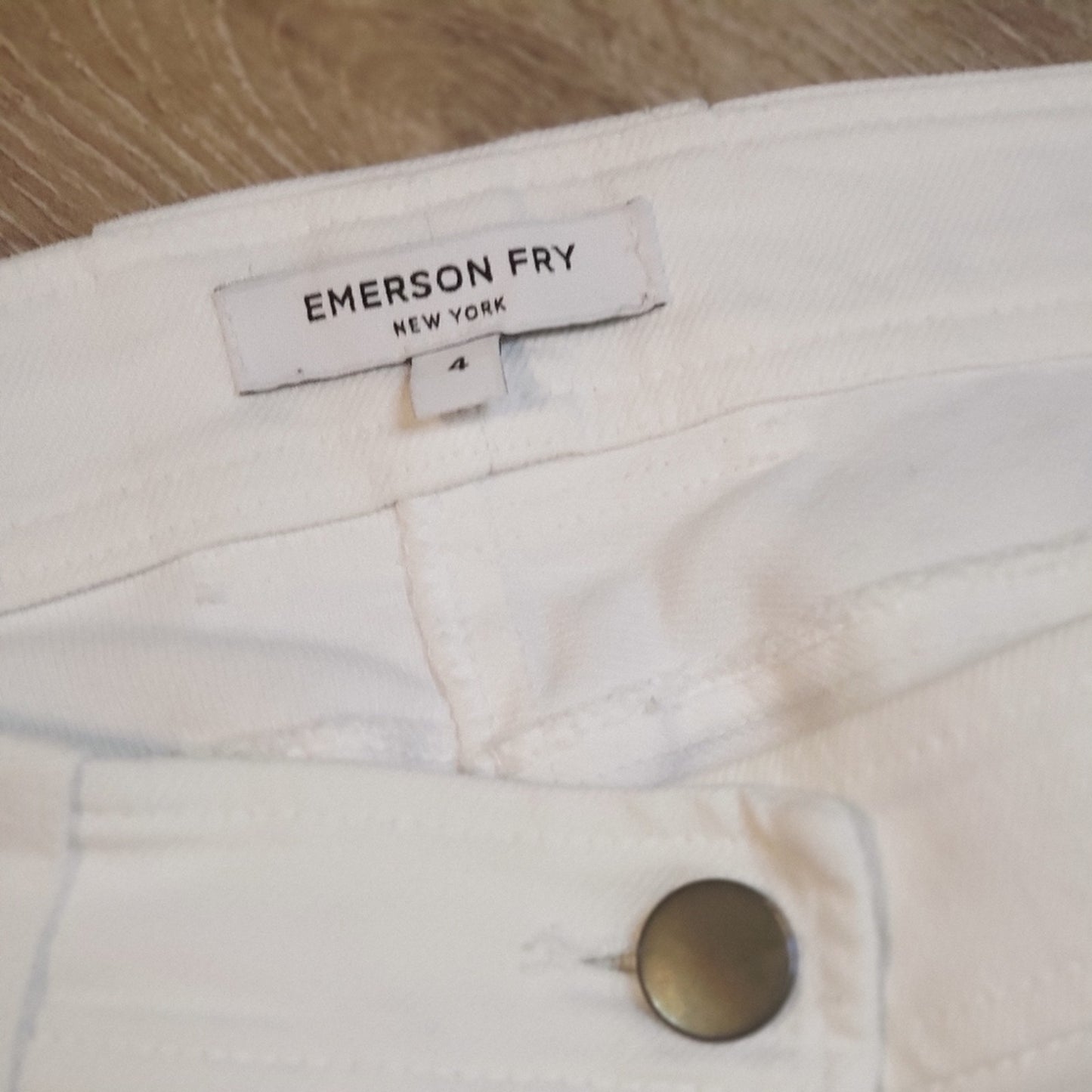 Emerson Fry size 4 Tapered white denim jeans with ankle zipper