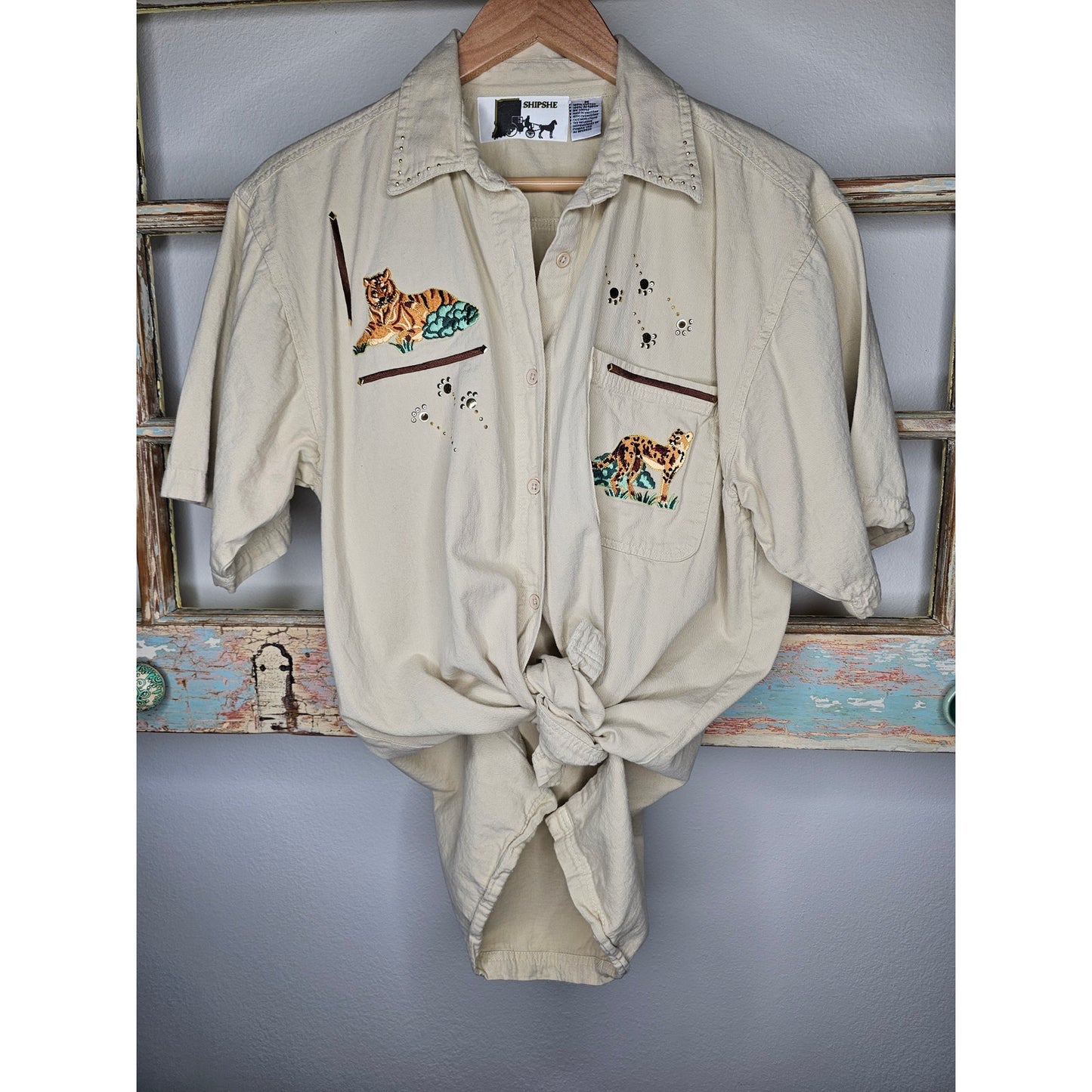 Tiger khaki Collared Button Up Top Ladies size Medium by Shipshe