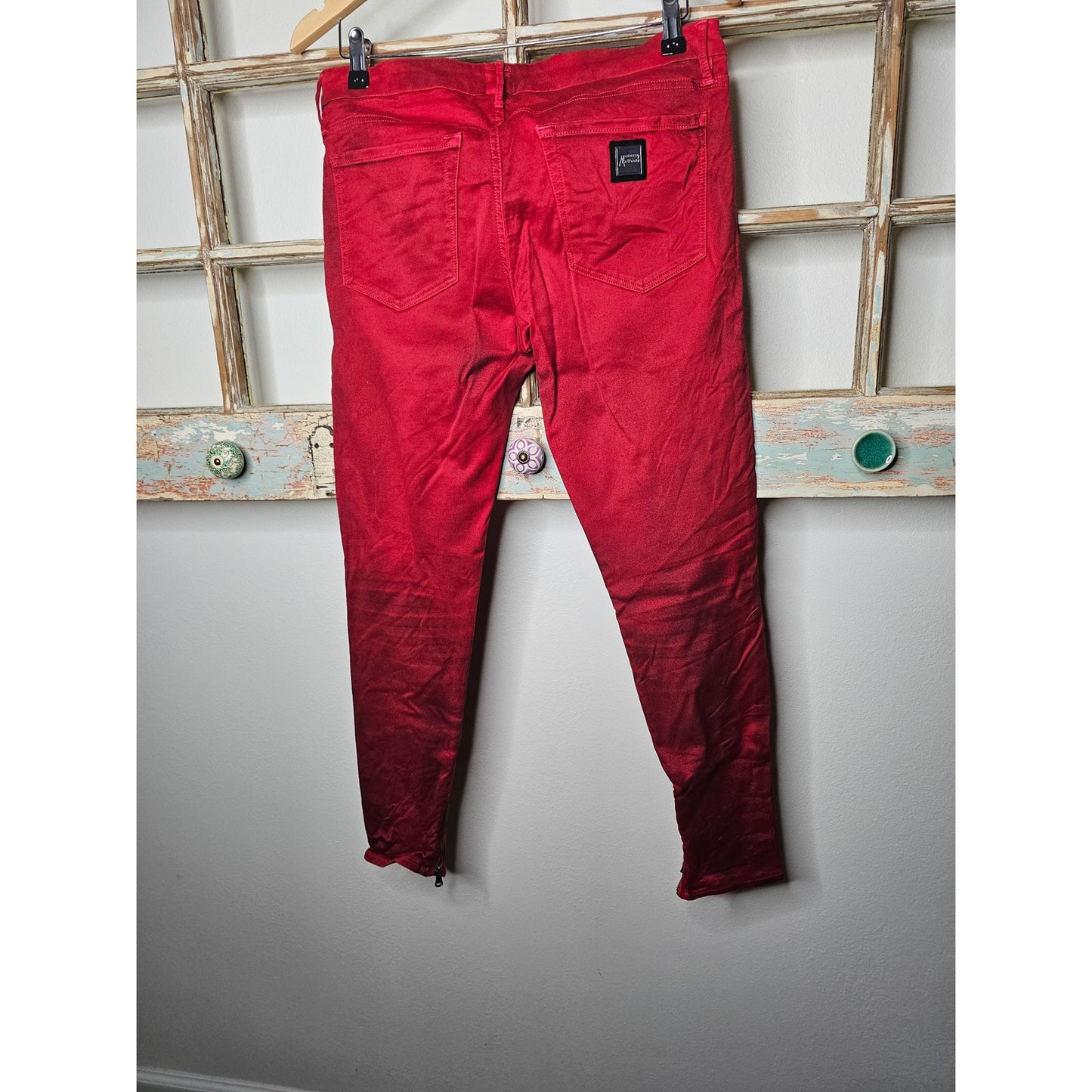 Guess By Marciano Red / Black Overspray ladies size 30 Jeans