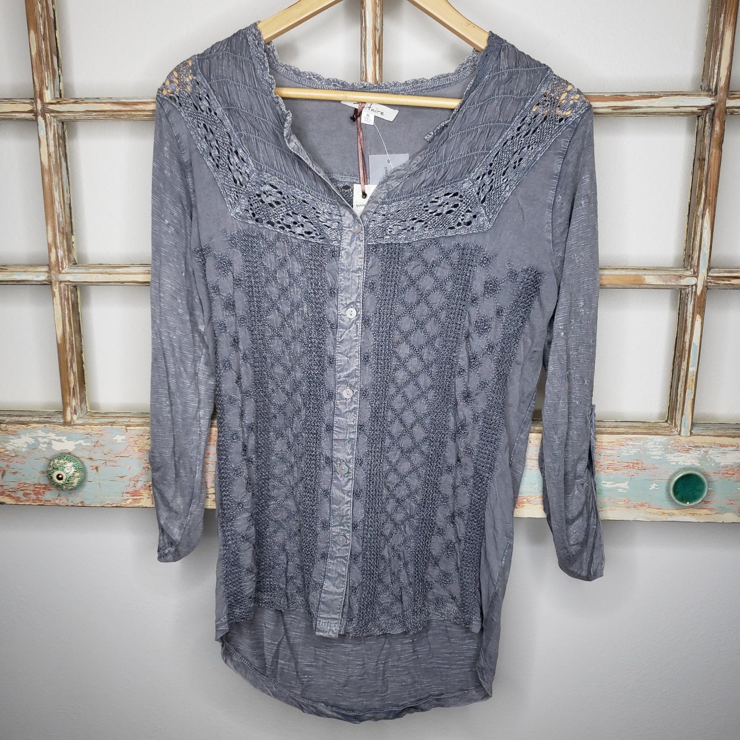 Solitaire BOHO lightweight grey top ladies size medium NWT