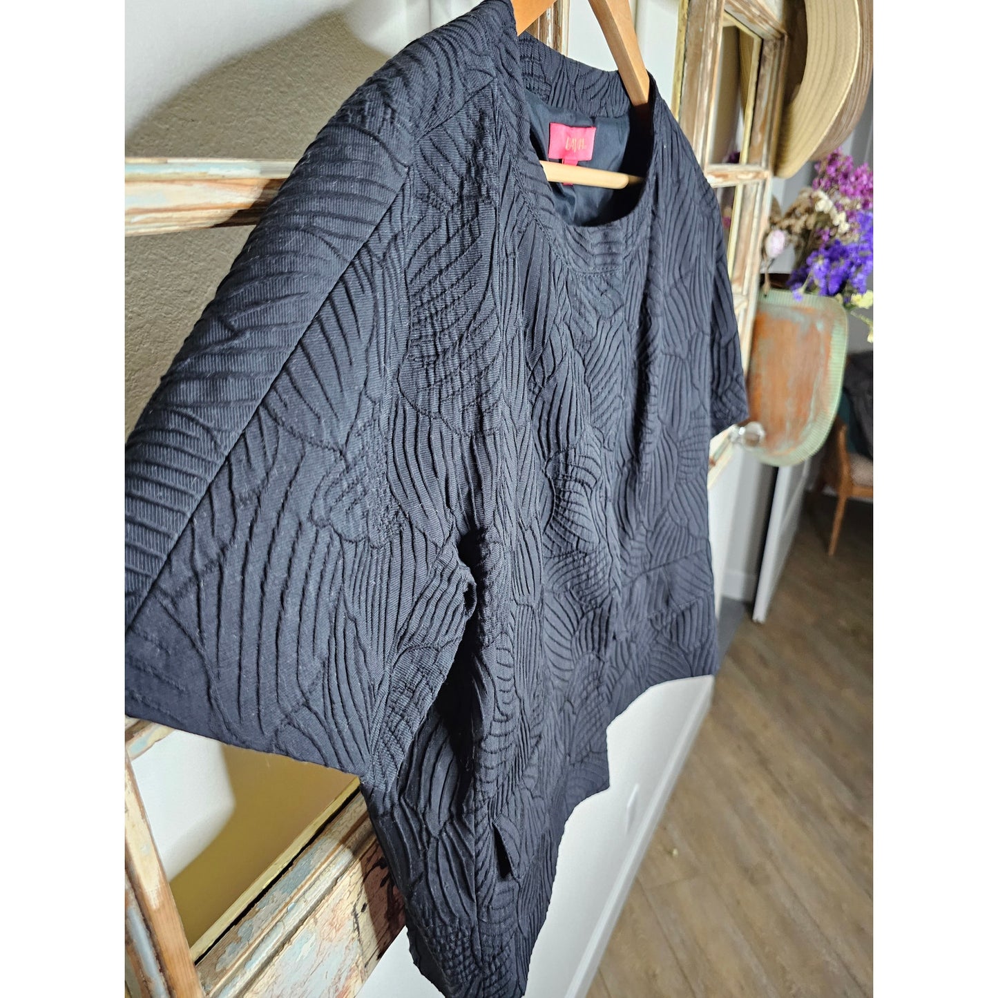 Lavia Black Cropped Short-sleeve Blazer Jacket Ladies size 18