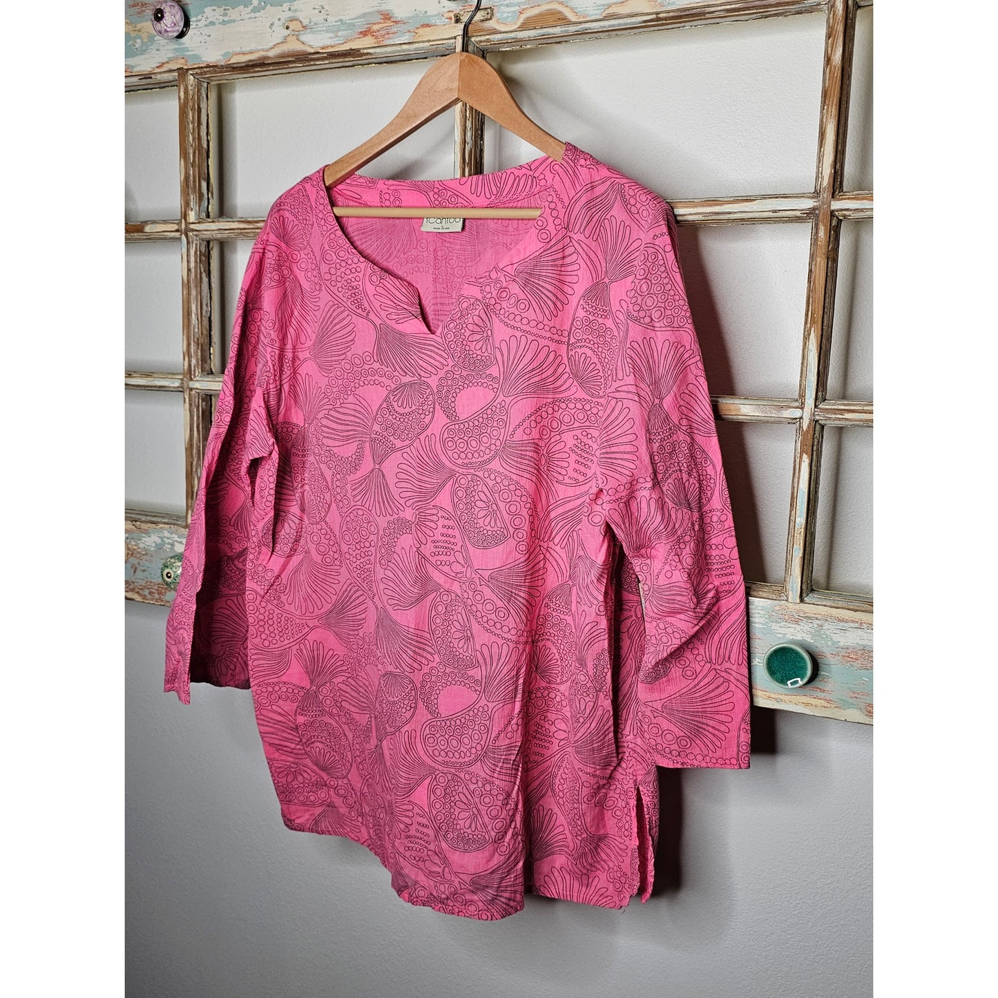 Icantoo Pink Lightweight Tunic with abstract doodle design size Large