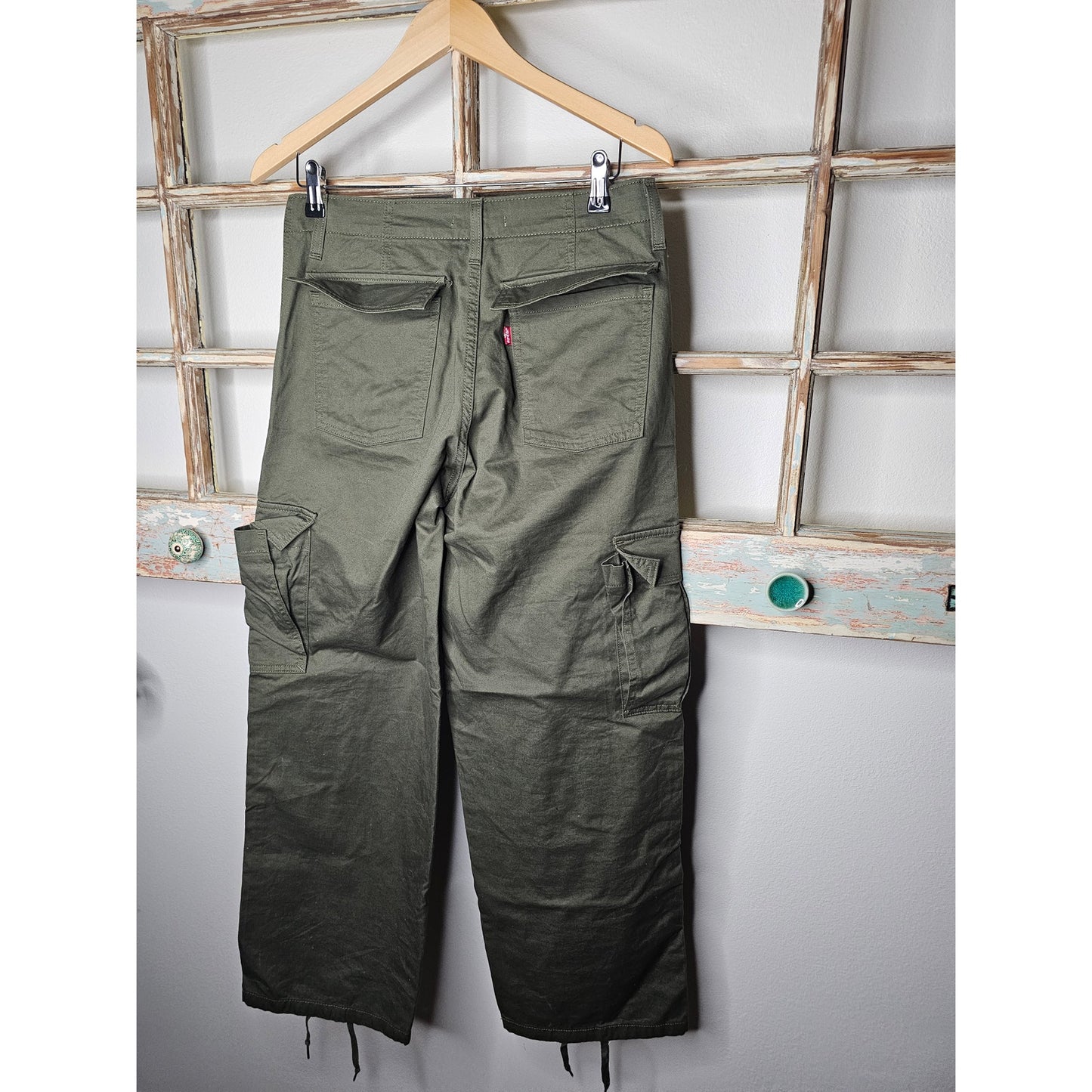 Levis Baggy Cargo Army Green Ladies Pants Size 27