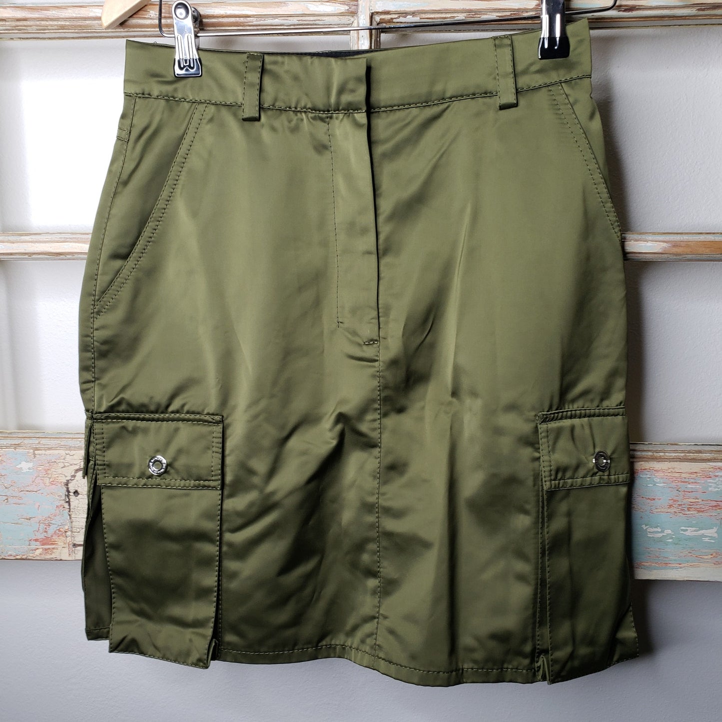 Walk Of Shame NWT Utility skirt with pockets size 6
