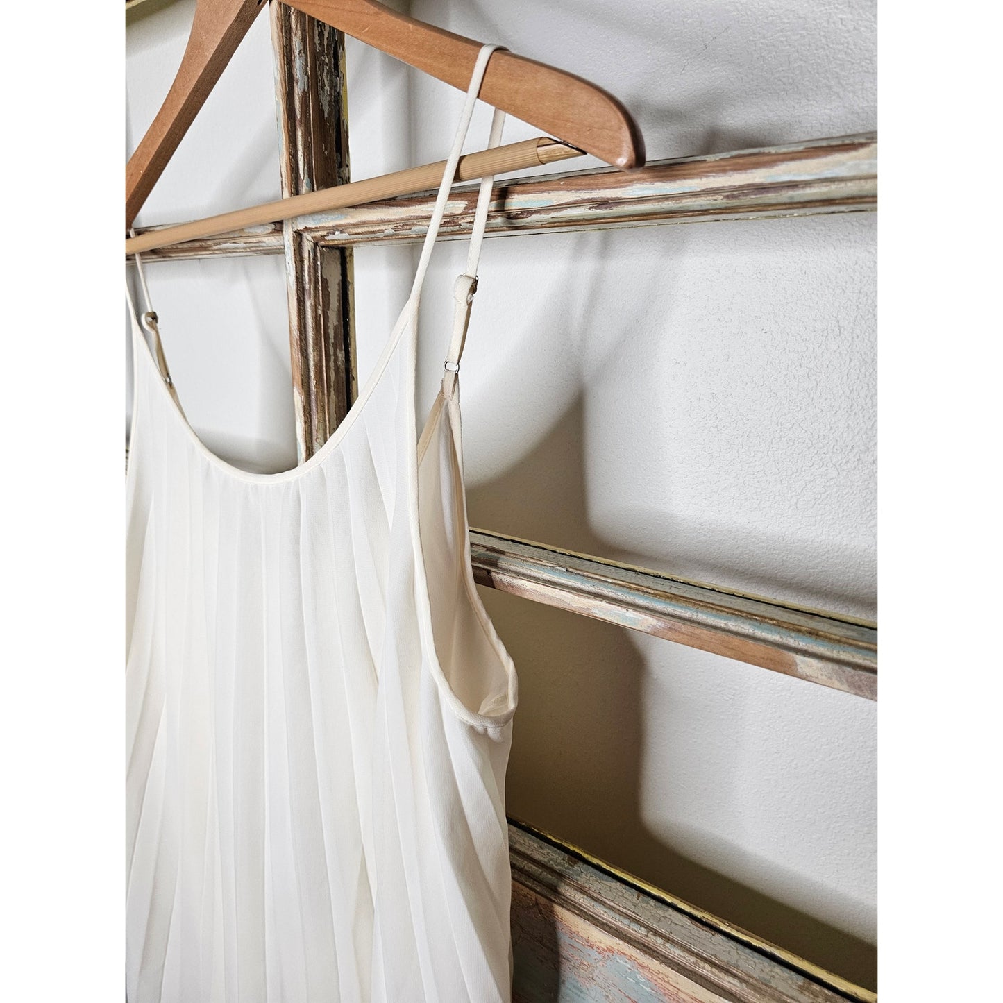 NWT BCBGeneration Women's Cream Flare Pleated Spaghetti Strap Dress size 16