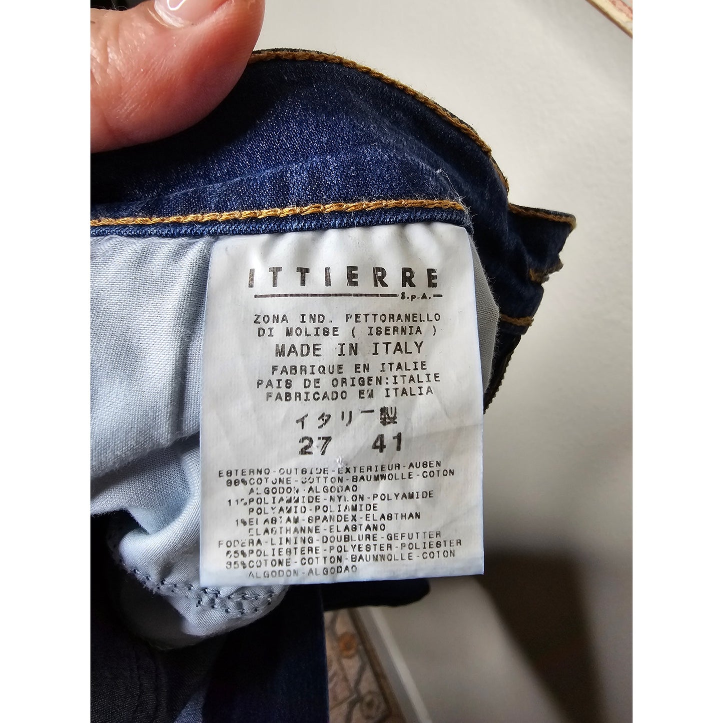 Dolce & Gabbana Authentic Vintage Capri eans Ladies size 27