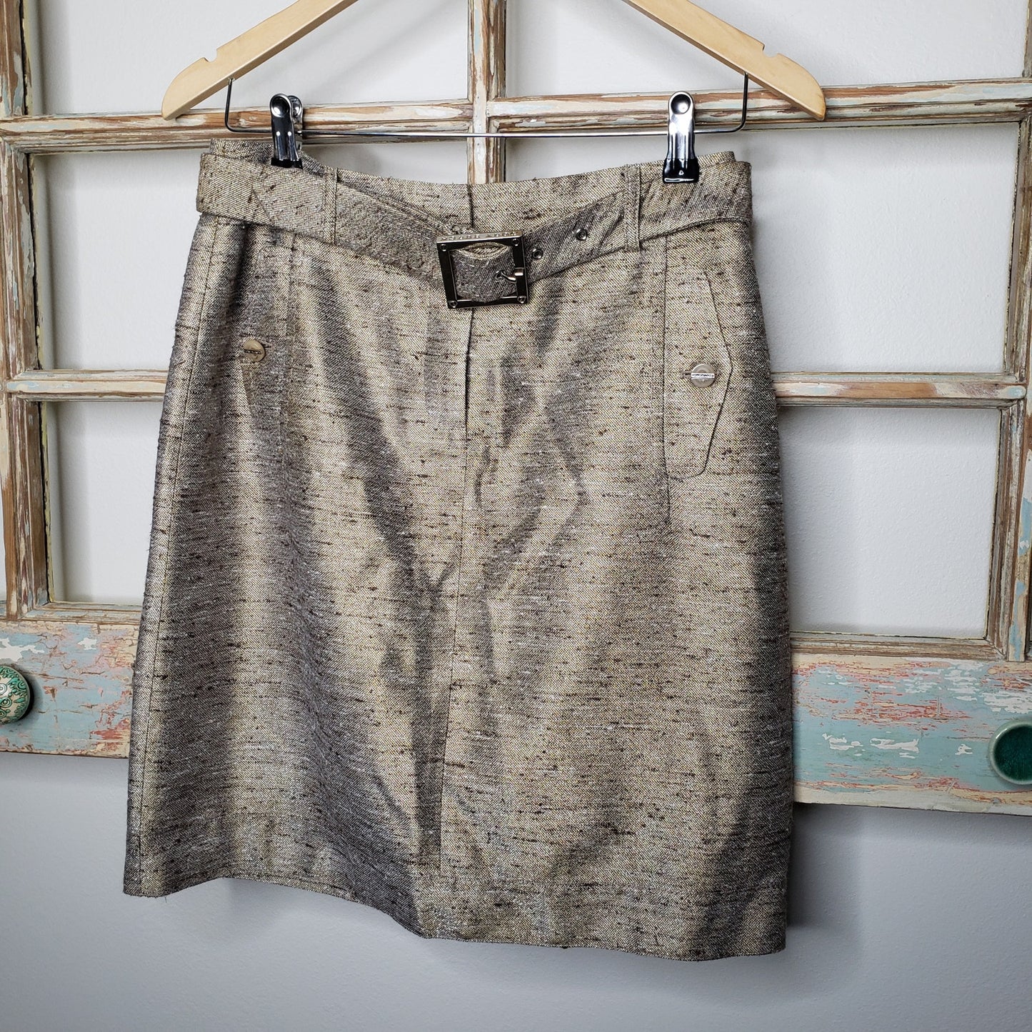 Tory Burch lined Raw Silk neutral mini skirt in ladies size 4