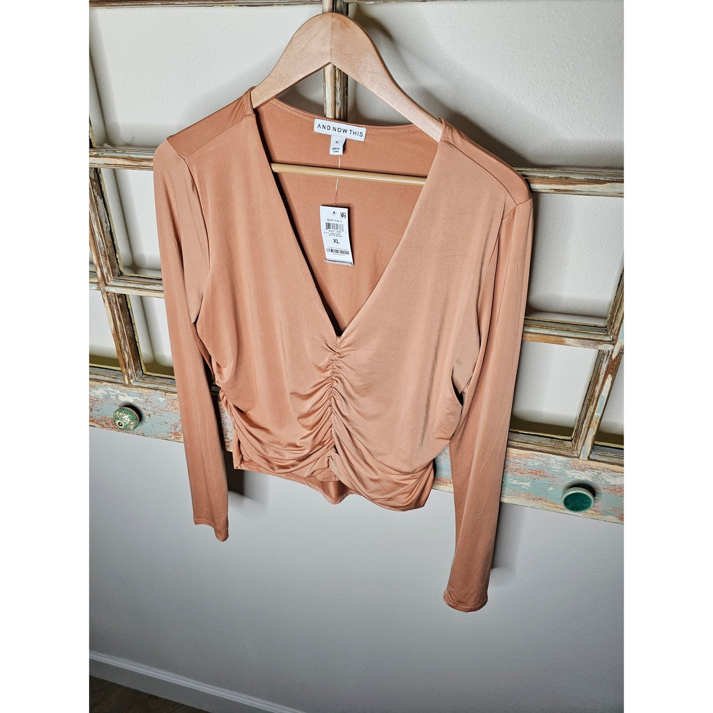 NWT AND NOW THIS Long sleeve Ruched front ladies blouse size XL