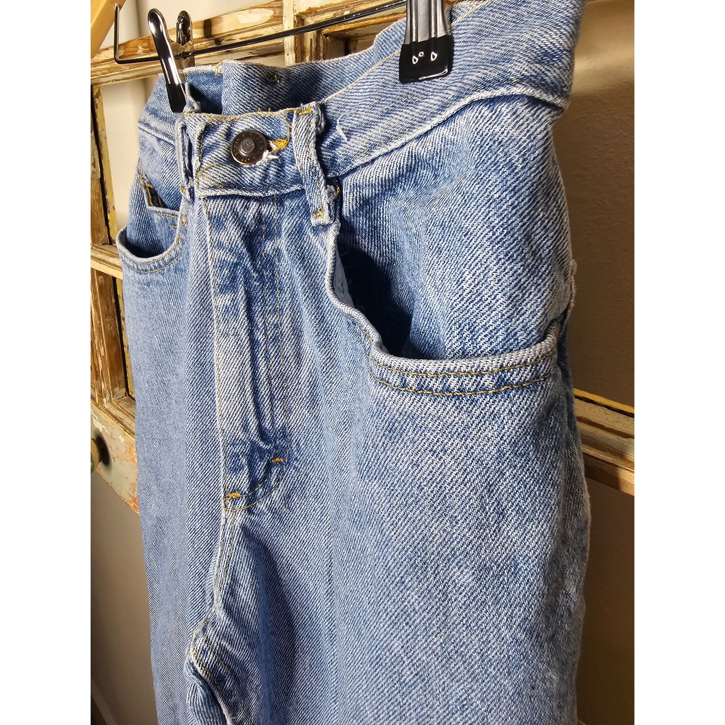 Vintage Lee Jeans 80s High Rise light wash ladies size 9