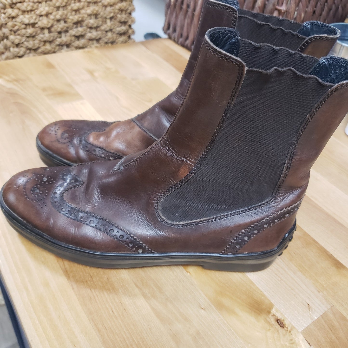 Tod's Wingtip Chelsea Boot for Womens shoe size EU 38 US 8