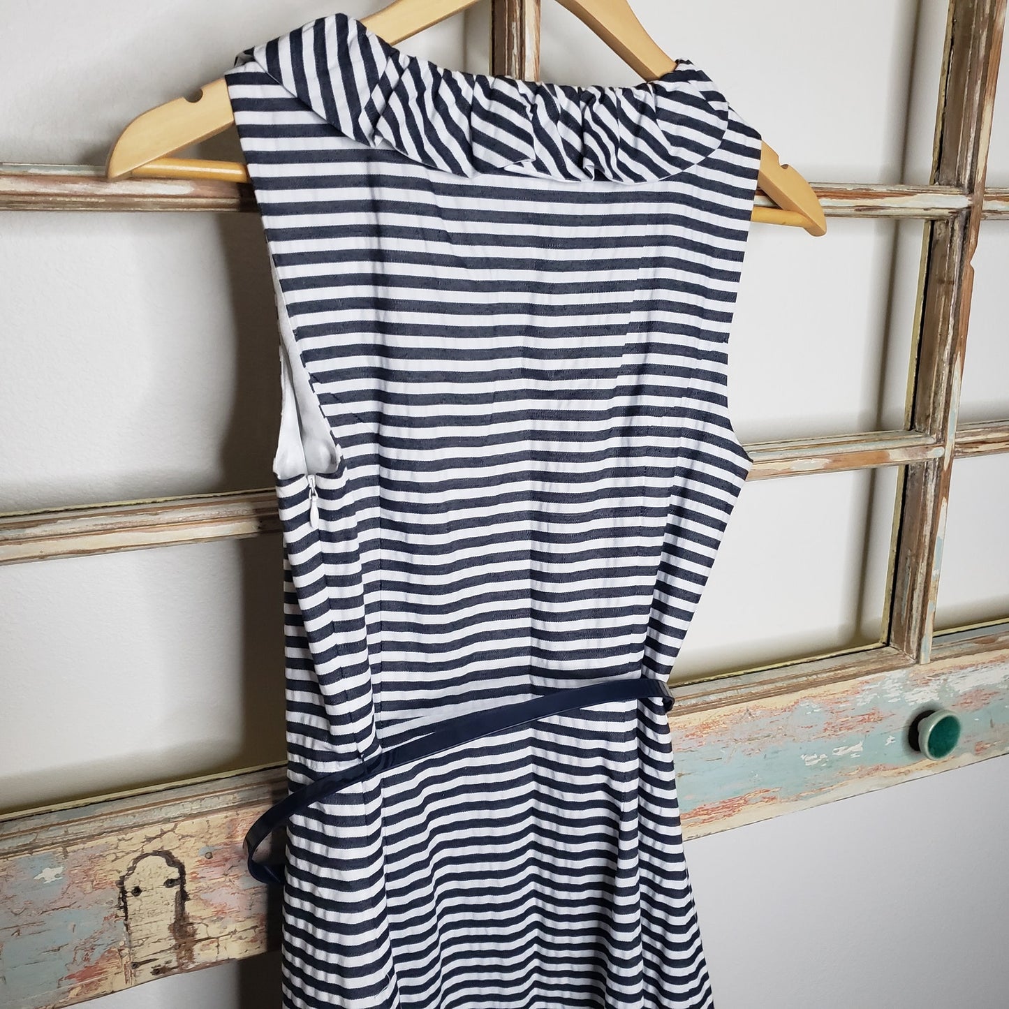 Kate Spade New York navy blue striped seersucker dress ladies size 4