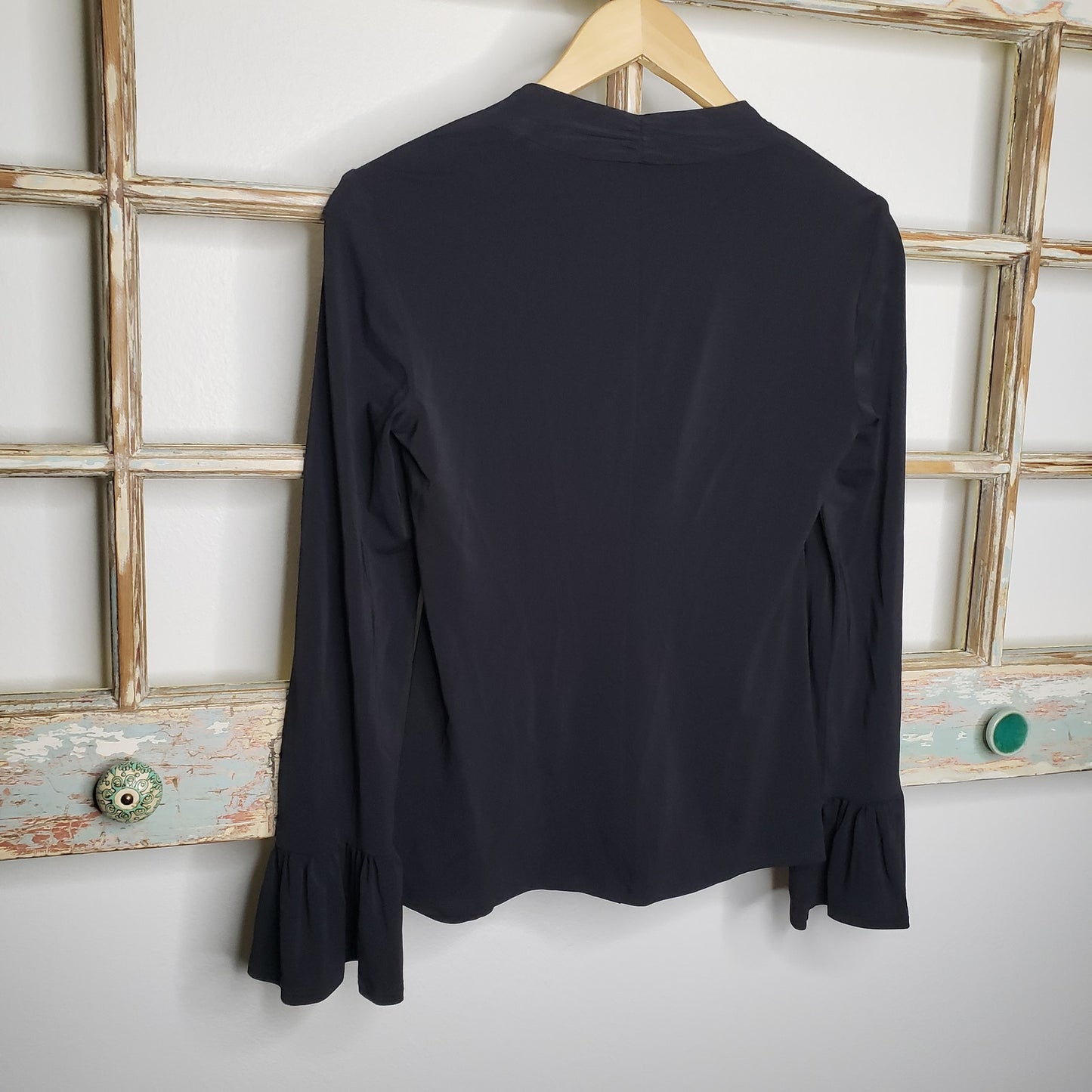 Trina Turk NWT blouse black with ruffled sleeves ladies size XS.