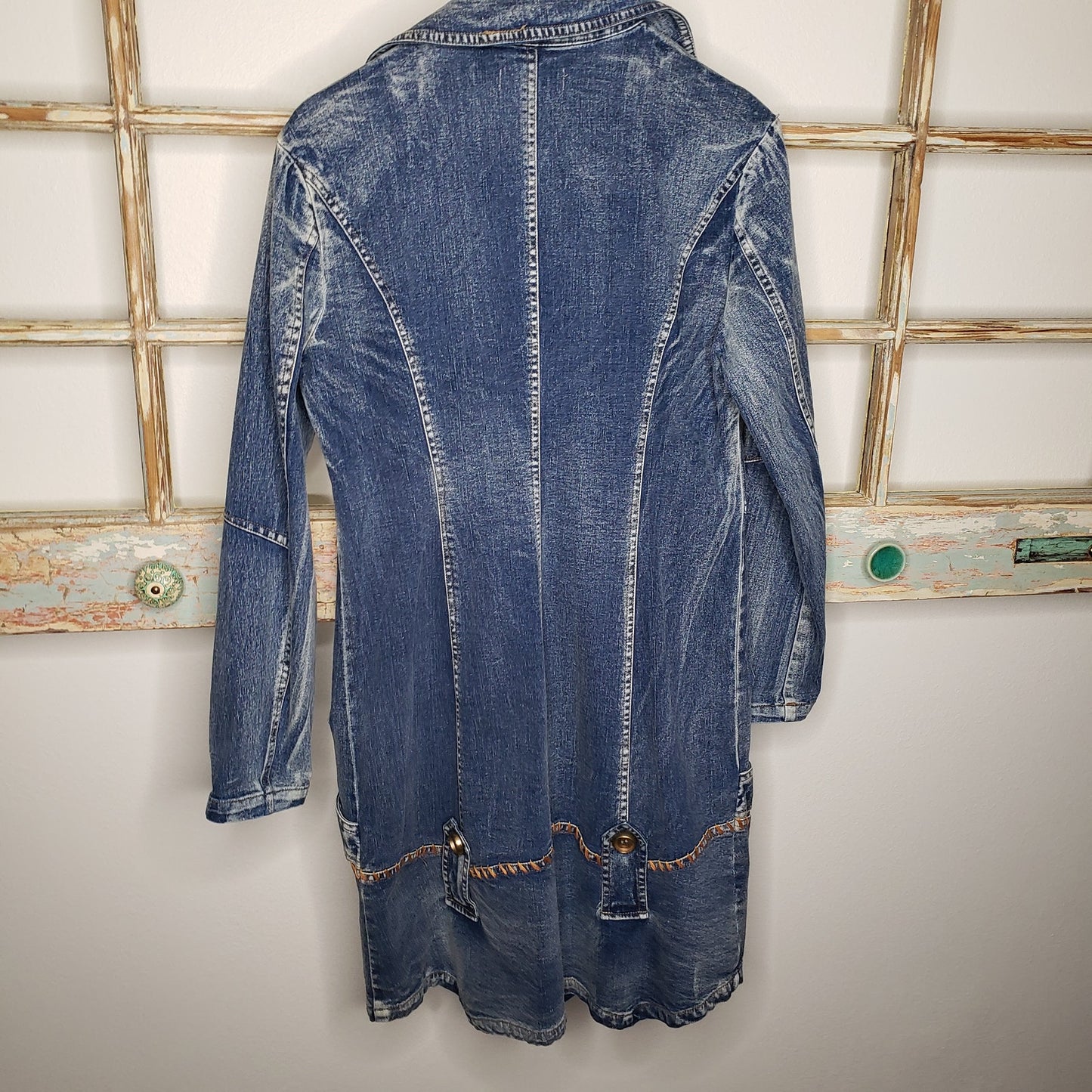 Seandara Vintage Denim medium wash with pockets long jacket size medium