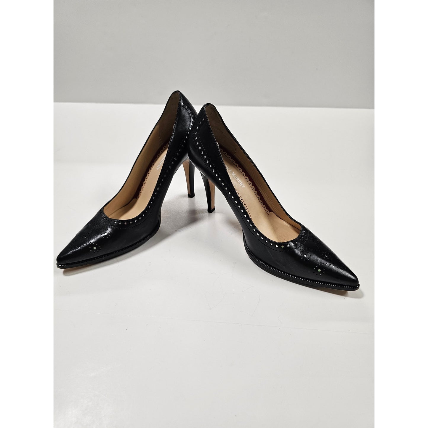 NWOB Johnston & Murphy Black Leather Heels Ladies size 6.5