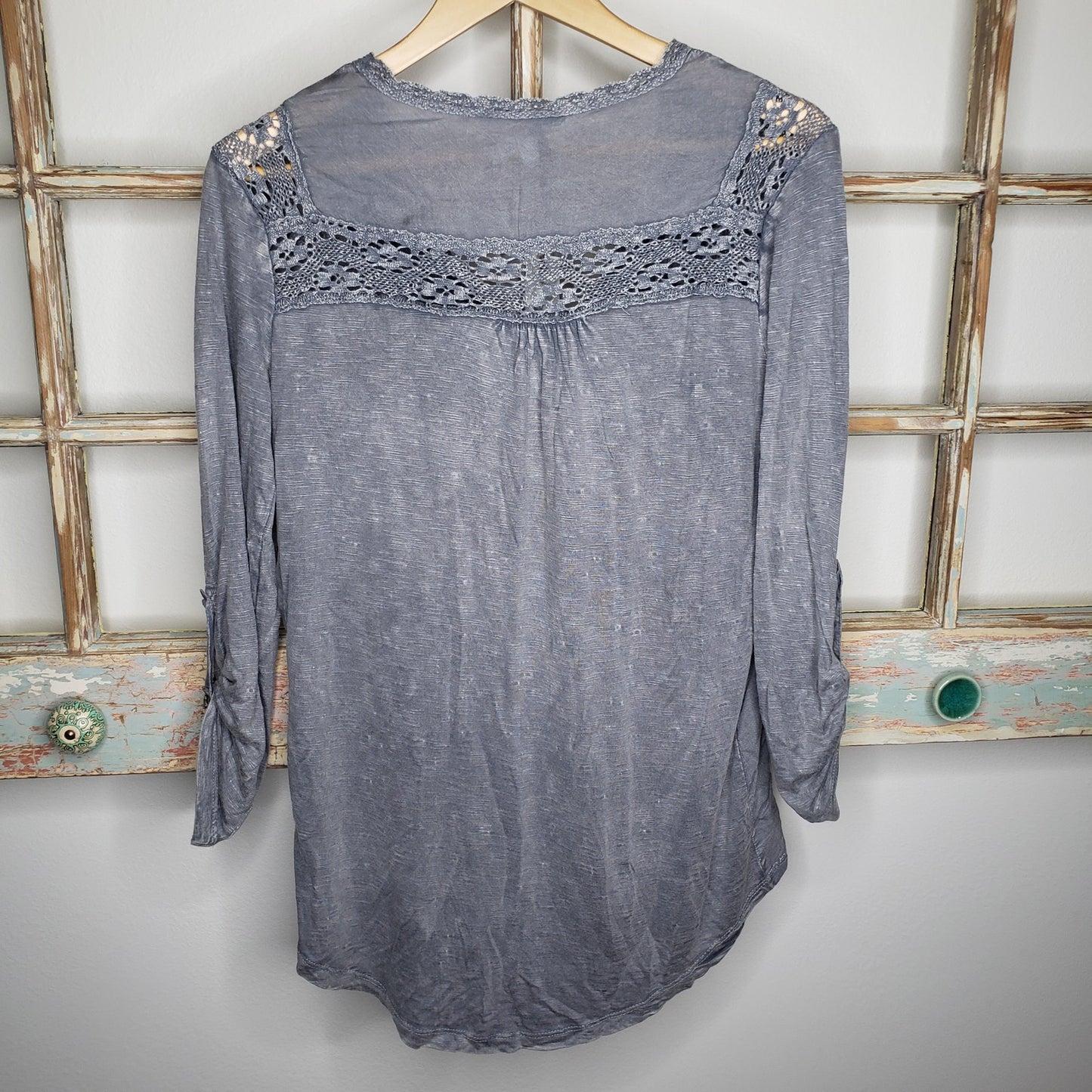 Solitaire BOHO lightweight grey top ladies size medium NWT
