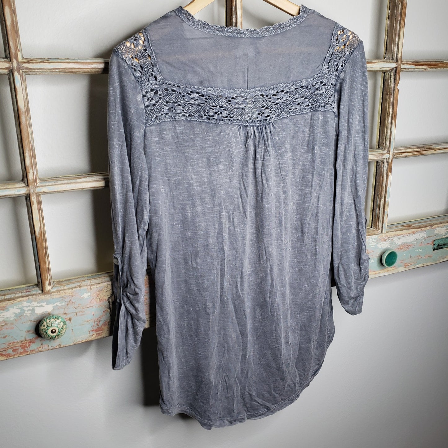 Solitaire BOHO lightweight grey top ladies size medium NWT