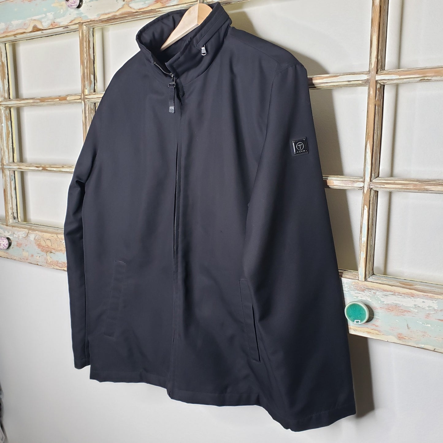 Tumi Tech Black Jacket Men's size Medium