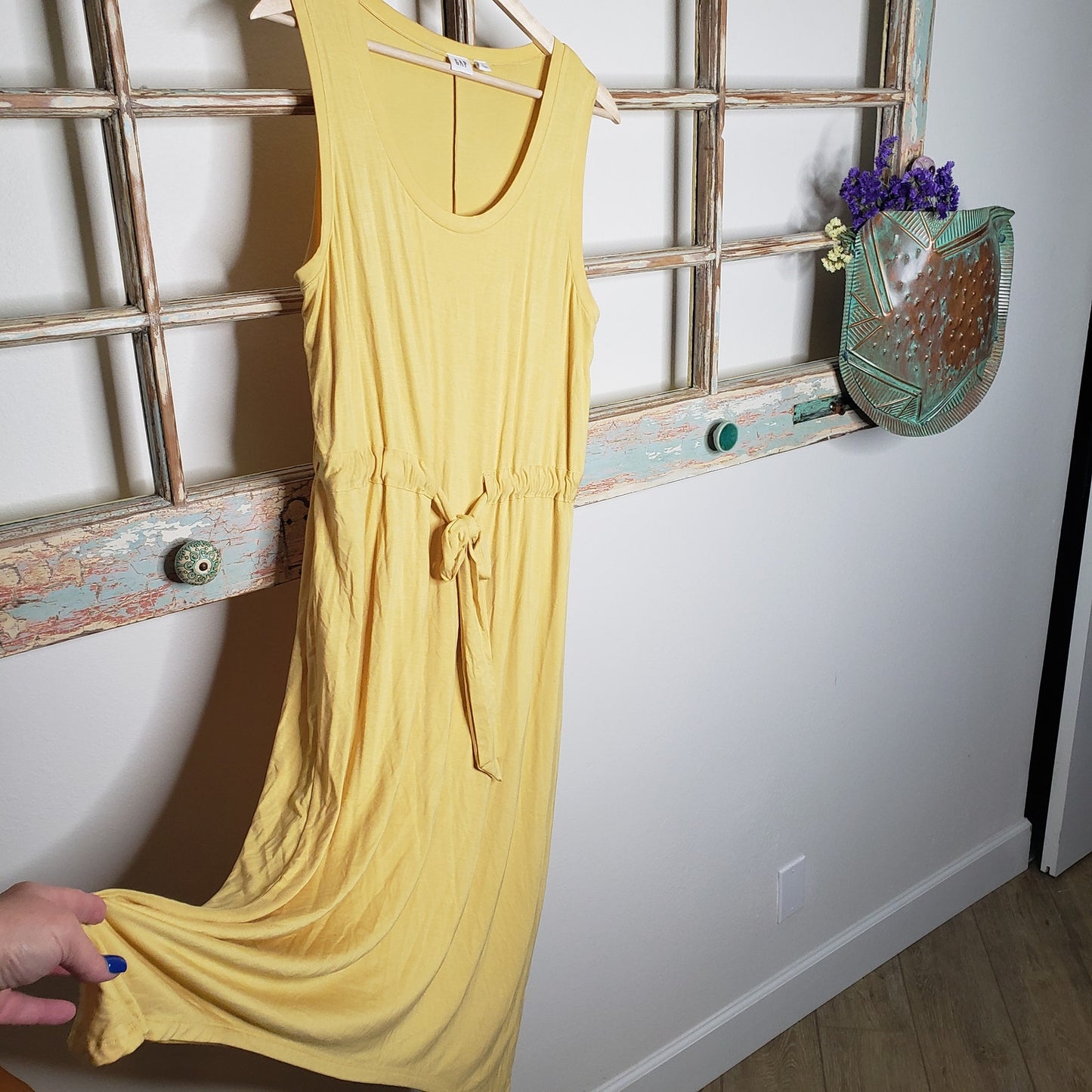 Gap NWOT Sleeveless Drawstring Midi dress with handkerchief hem size large