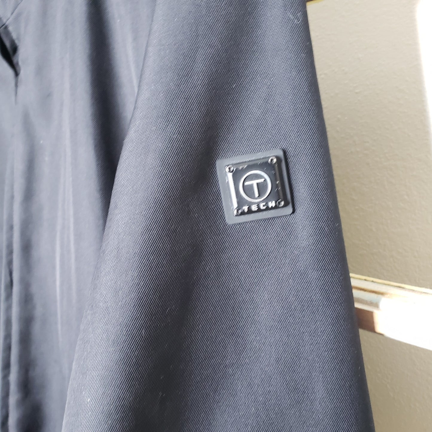 Tumi Tech Black Jacket Men's size Medium