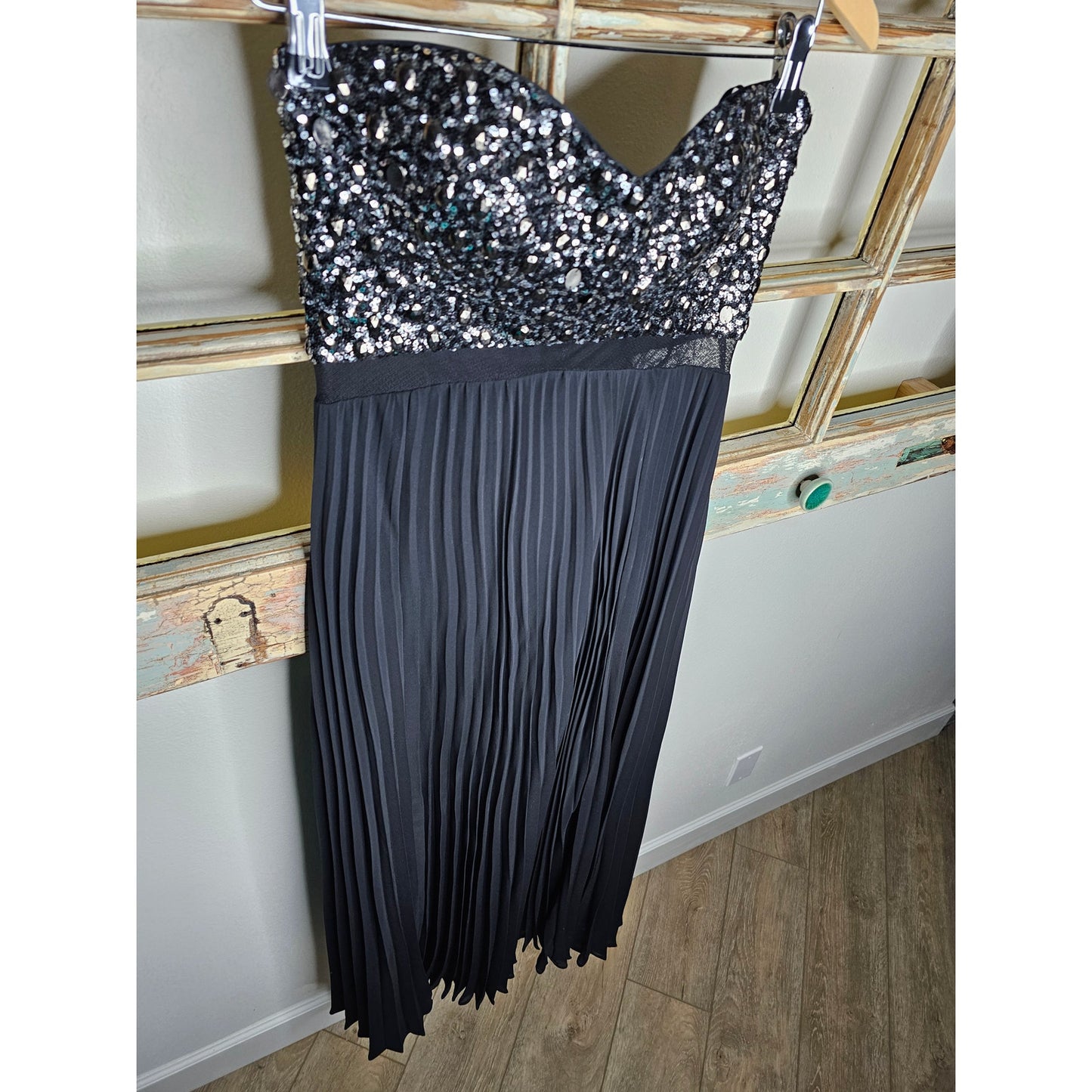Strapless Sequin Full Length Gown Dress by Aqua Ladies Size 6