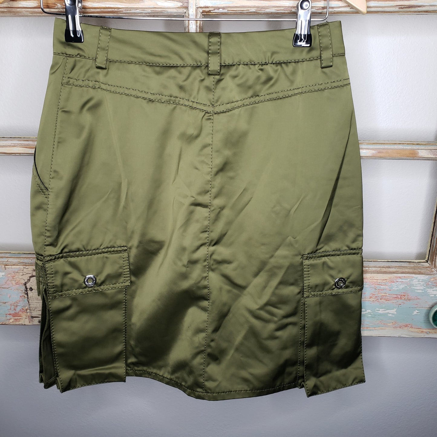 Walk Of Shame NWT Utility skirt with pockets size 6