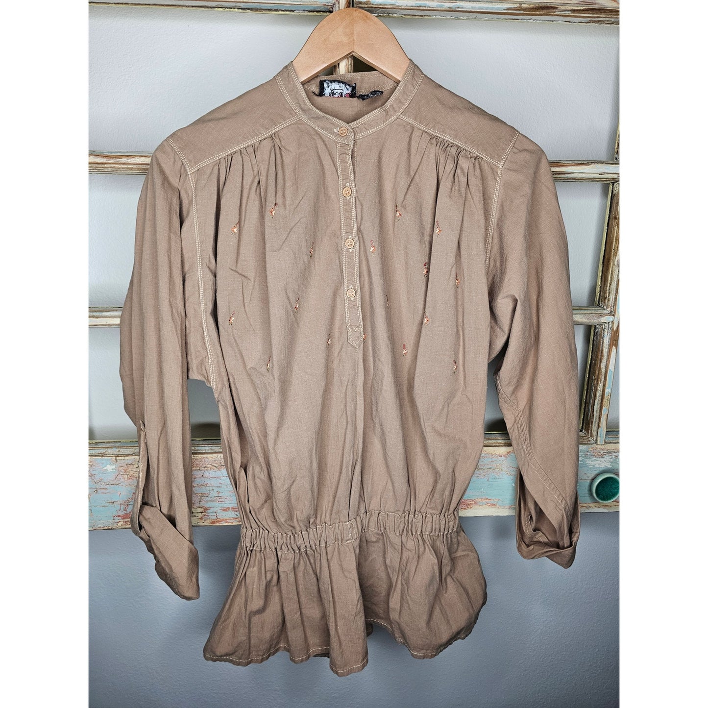 Vintage Nitya Khaki Top with elastic waist and embroidery Ladies size Medium