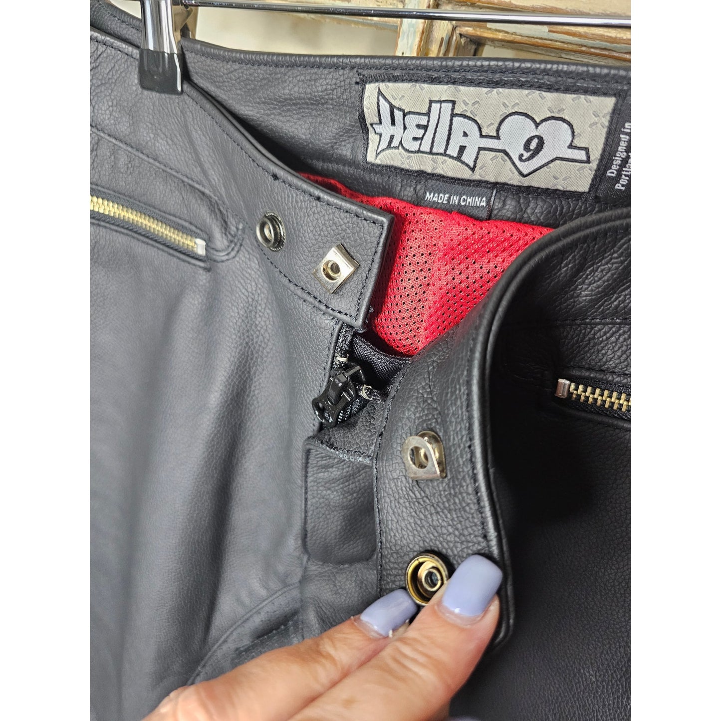 Icon Hella Ladies Motorcycle Street Riding Leather Pants size 9