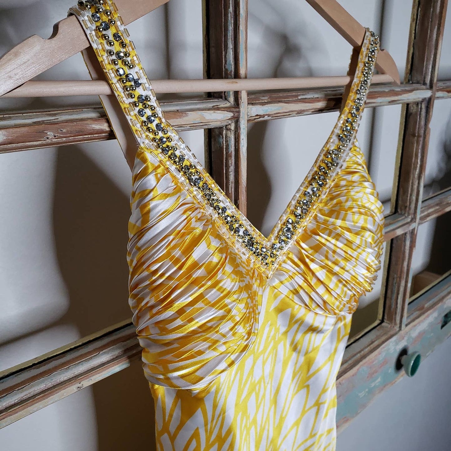 Morgan & C Yellow and White Dress with Crystal Neckline size 1/2