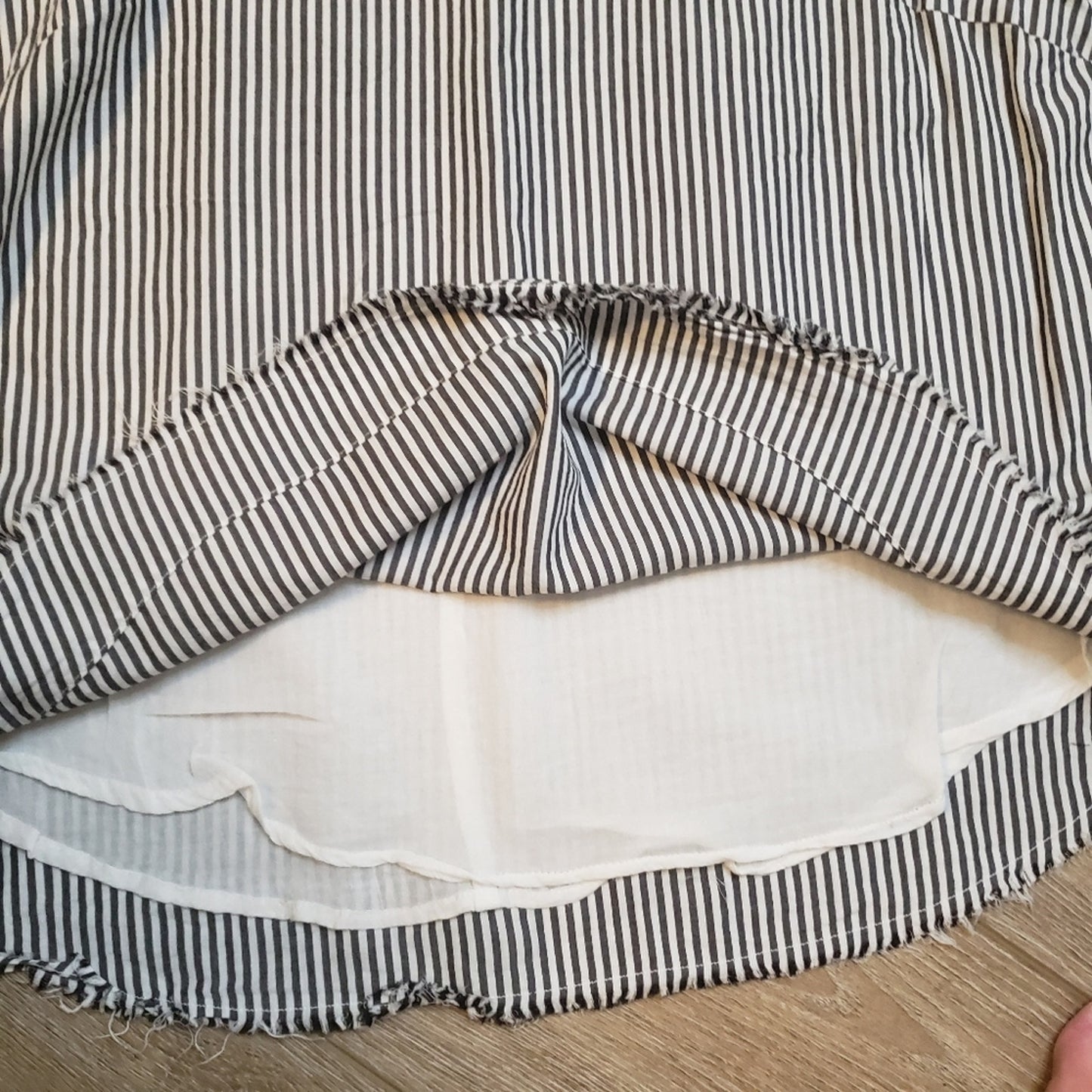Elan ladies striped light weight top sz. Large