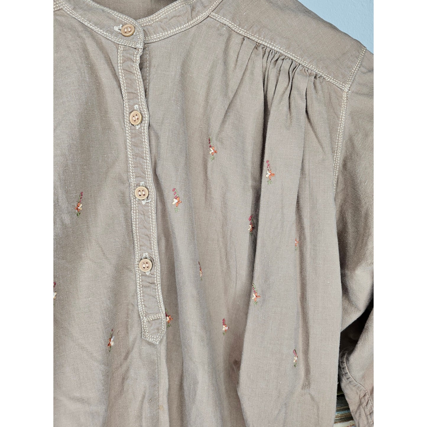 Vintage Nitya Khaki Top with elastic waist and embroidery Ladies size Medium