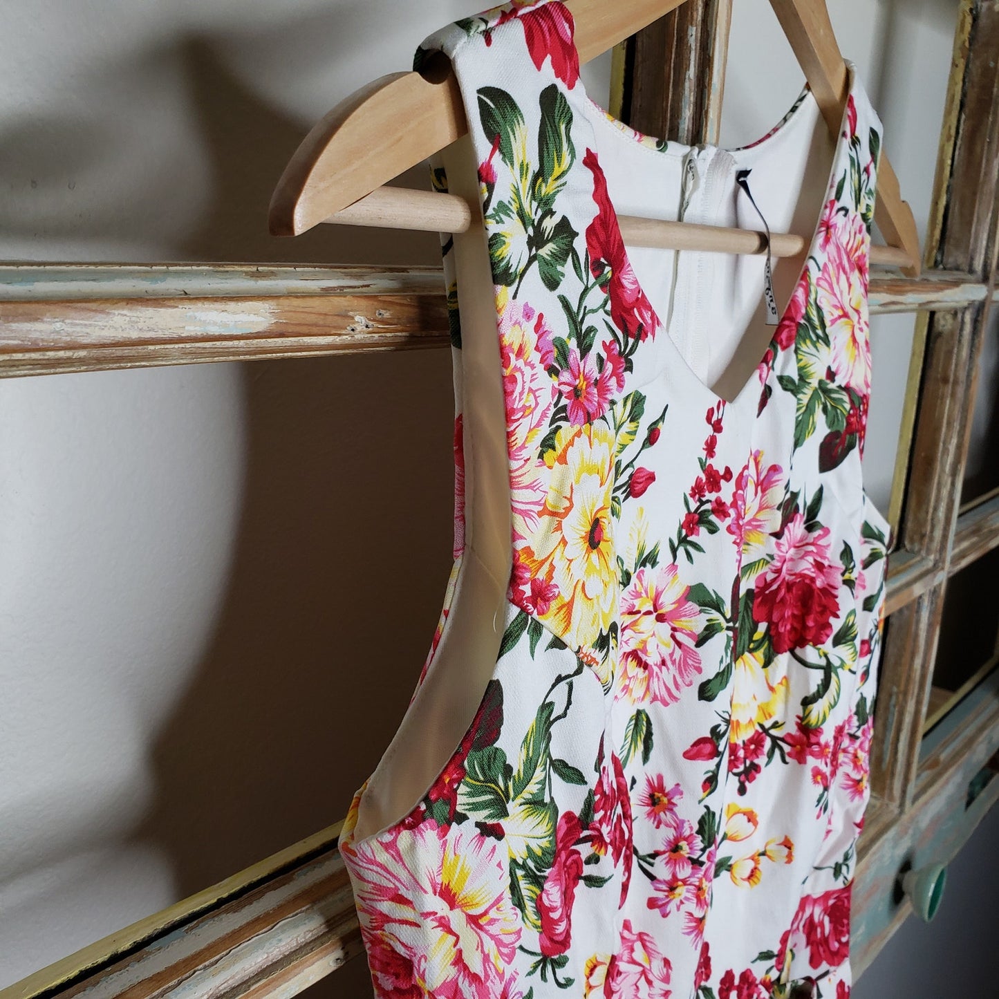 Lulus Floral fit & Flare sleeveless dress ladies size small