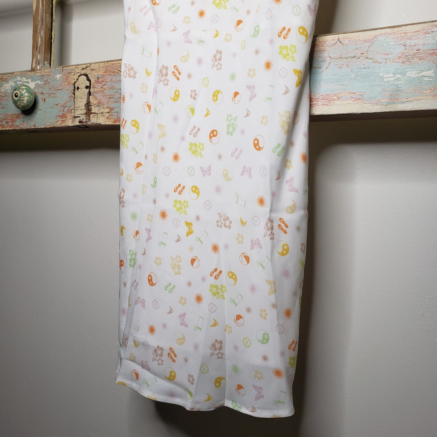 Elodie Ladies Summer Dress size Medium with swooping neckline