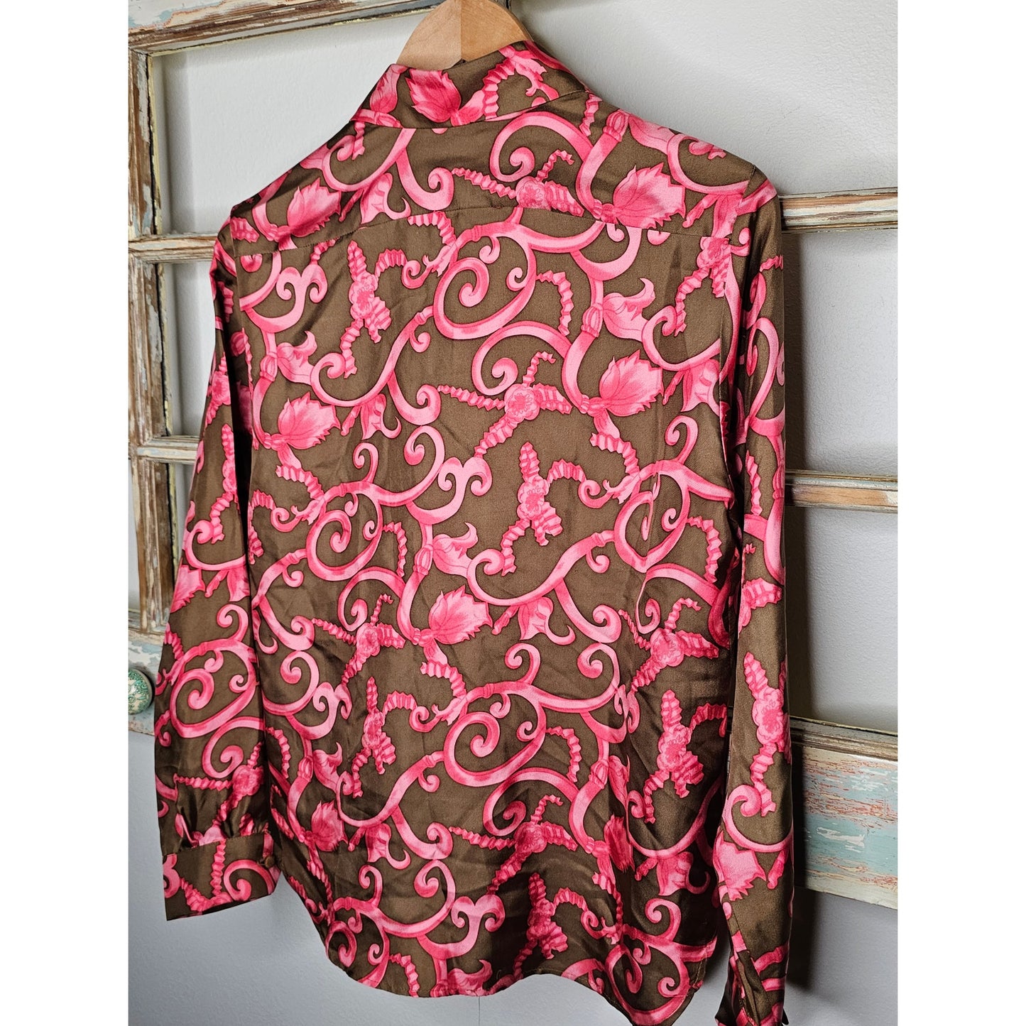 Skirtin Around Ornate Design Button Up Blouse Ladie size 8