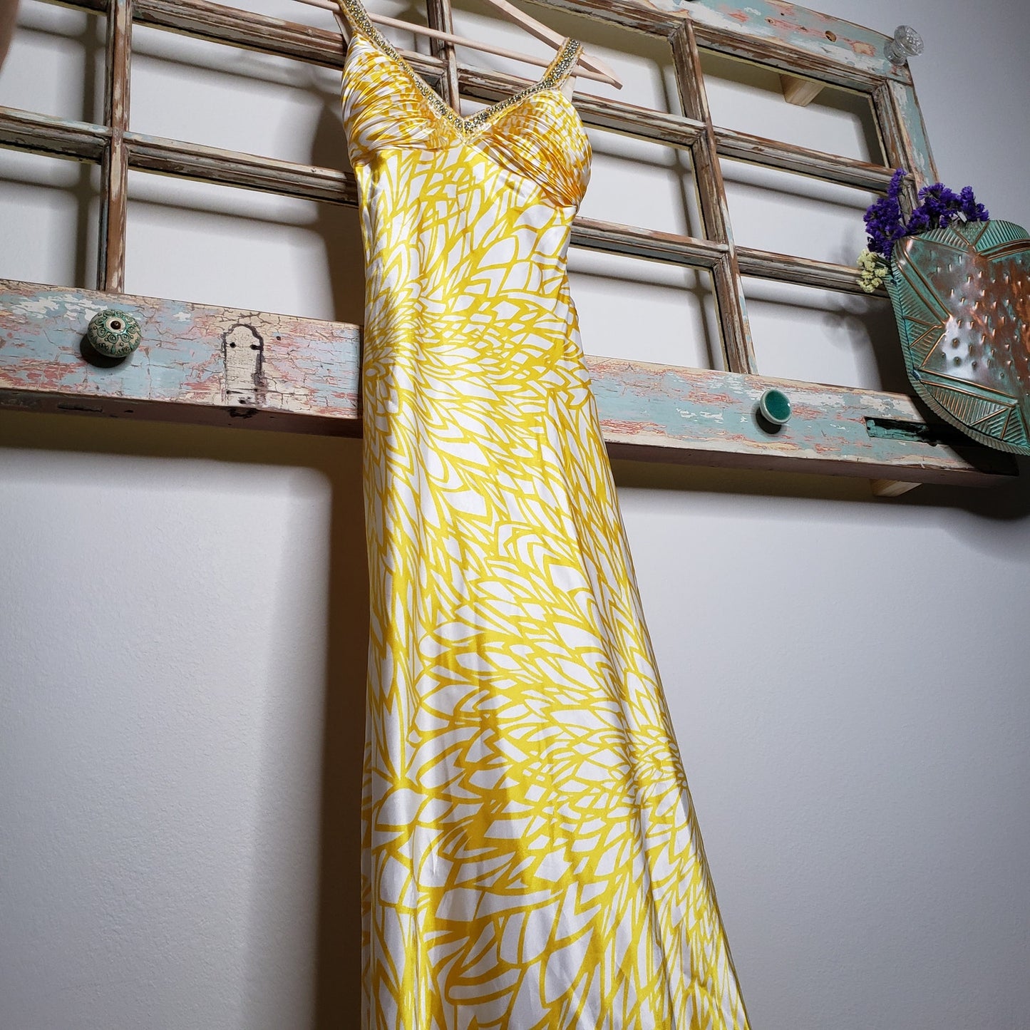 Morgan & C Yellow and White Dress with Crystal Neckline size 1/2
