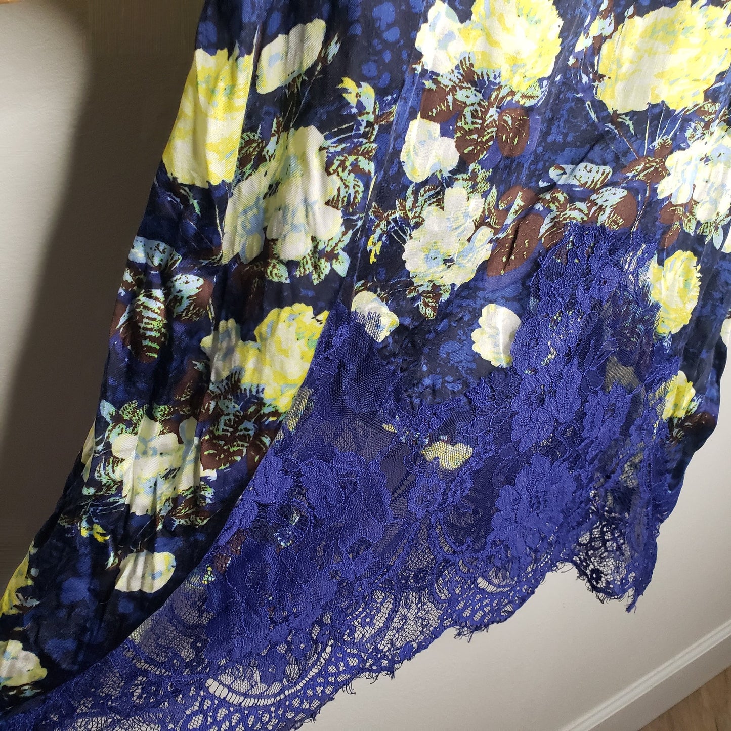 Free People Navy floral Dress with lace ladies size large